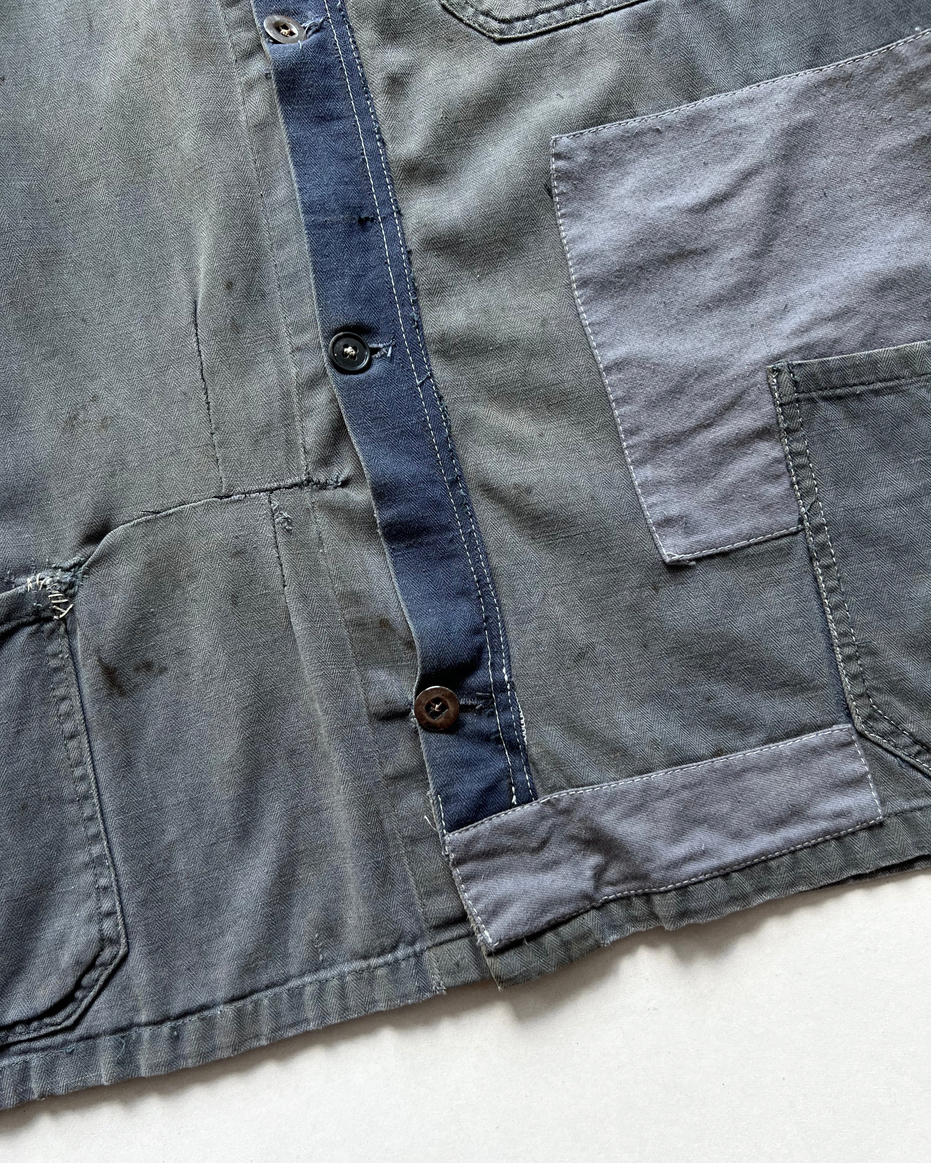 1960S FADED REPAIRED FRENCH HBT WORK JACKET (XL)