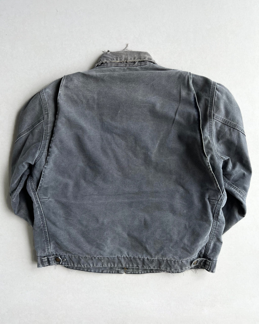1990S FADED GREY CARHARTT DETROIT DISTRESSED WORK JACKET (XL)
