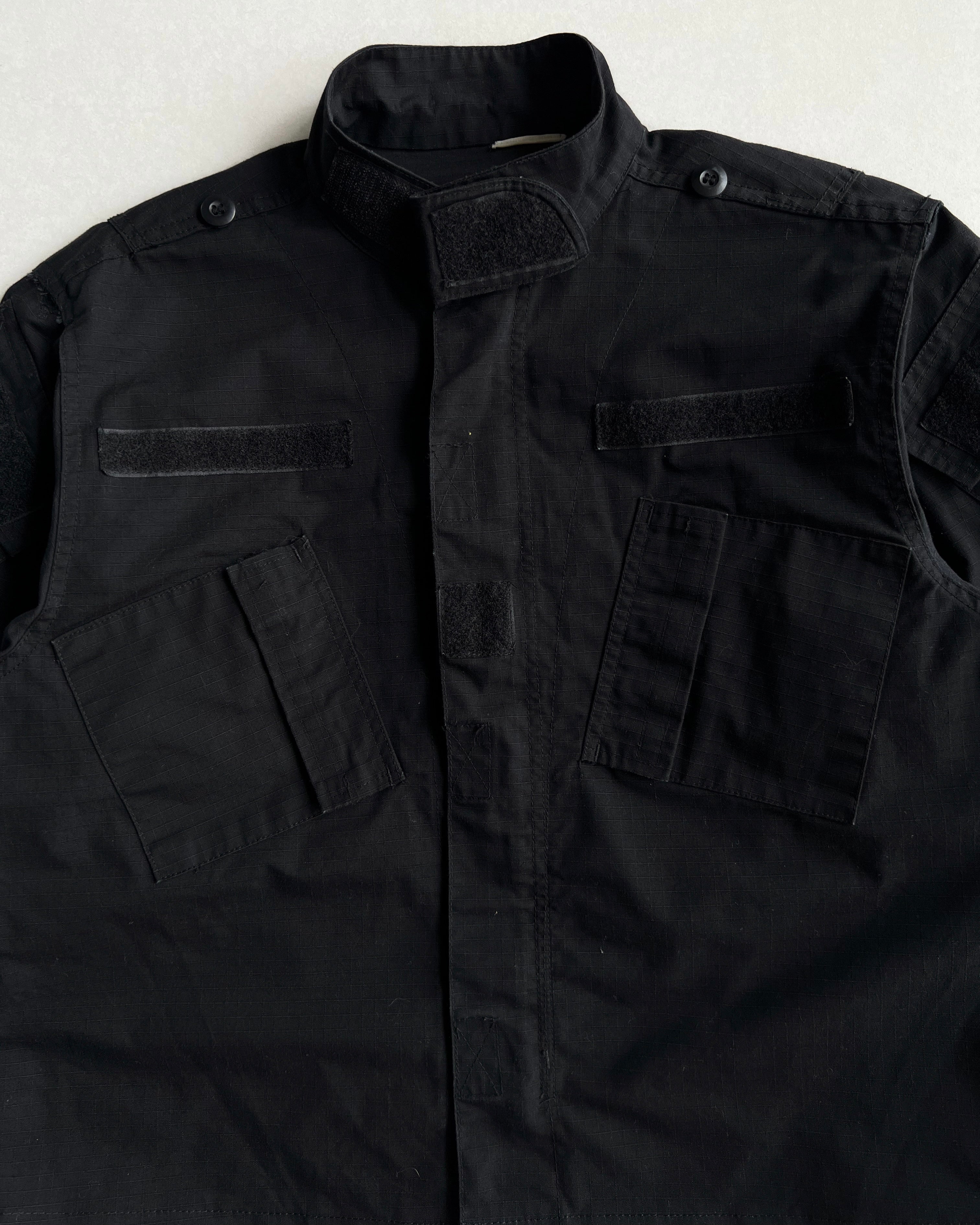 1990S BLACK US ARMY COMBAT CROPPED JACKET (L)