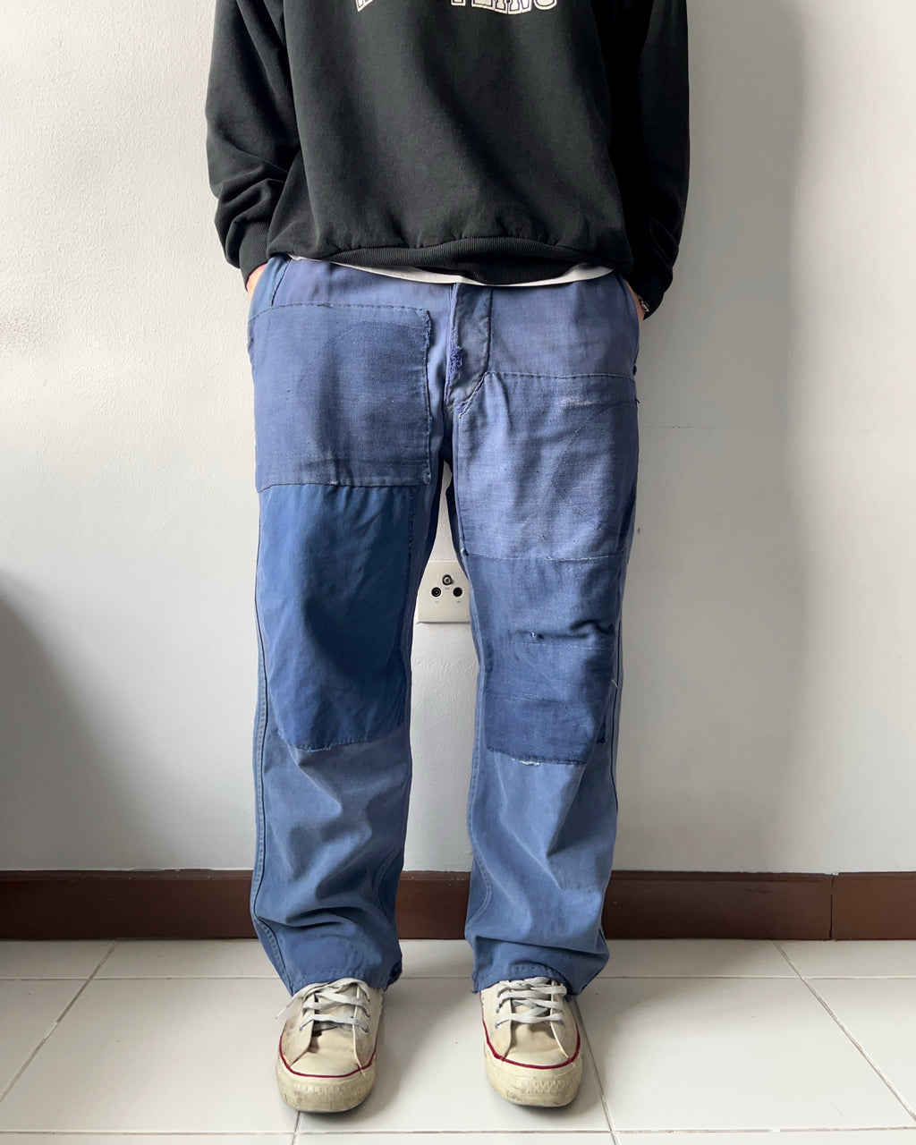 1950S FADED INDIGO FRENCH REPAIRED WORK PANTS (34)