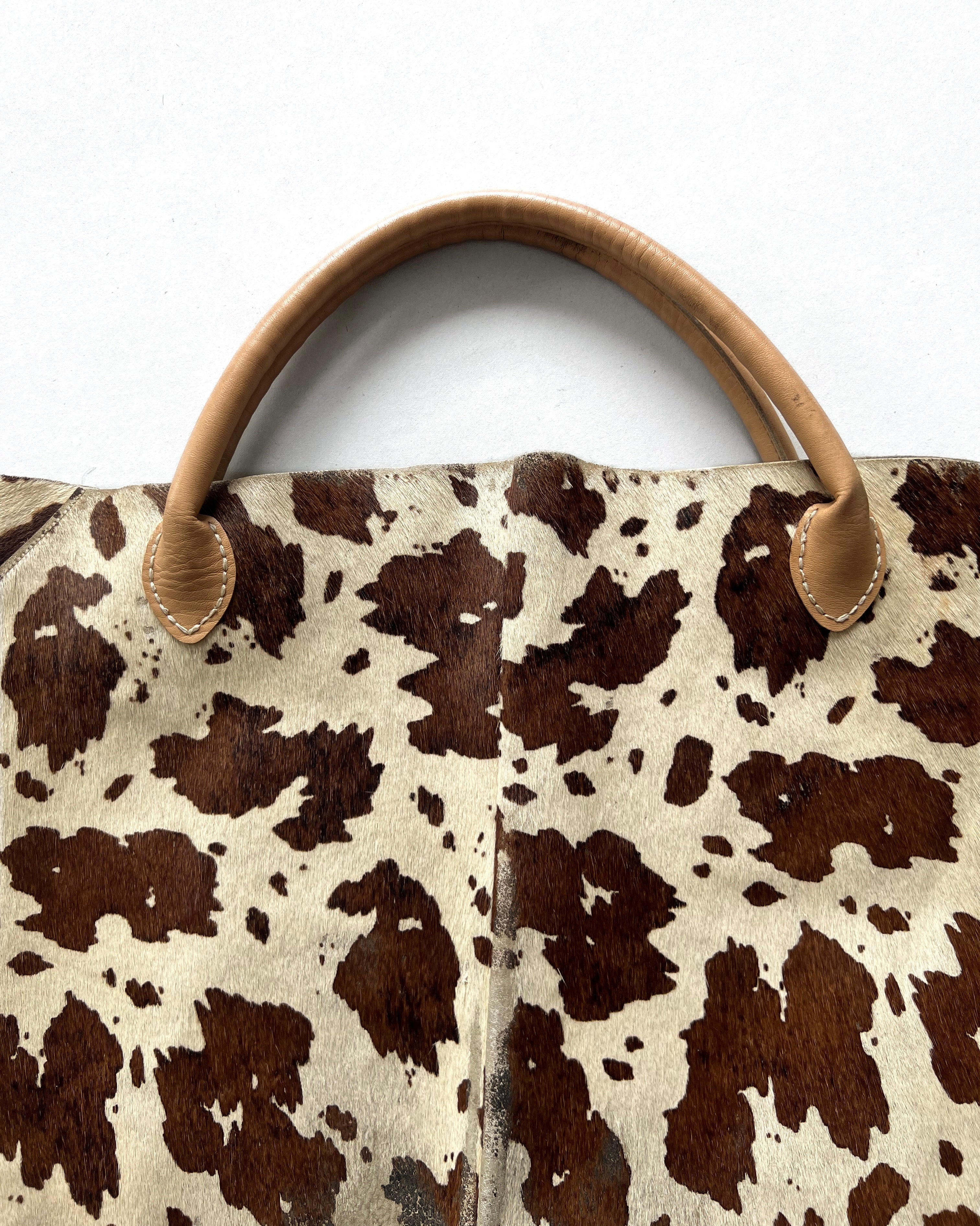1970S COWHIDE HANDMADE LEATHER TOTE (OS)