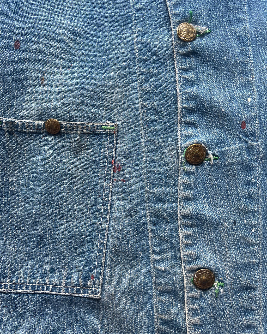 1940S OSHKOSH B'GOSH STENCILLED DENIM CHORE JACKET (L)