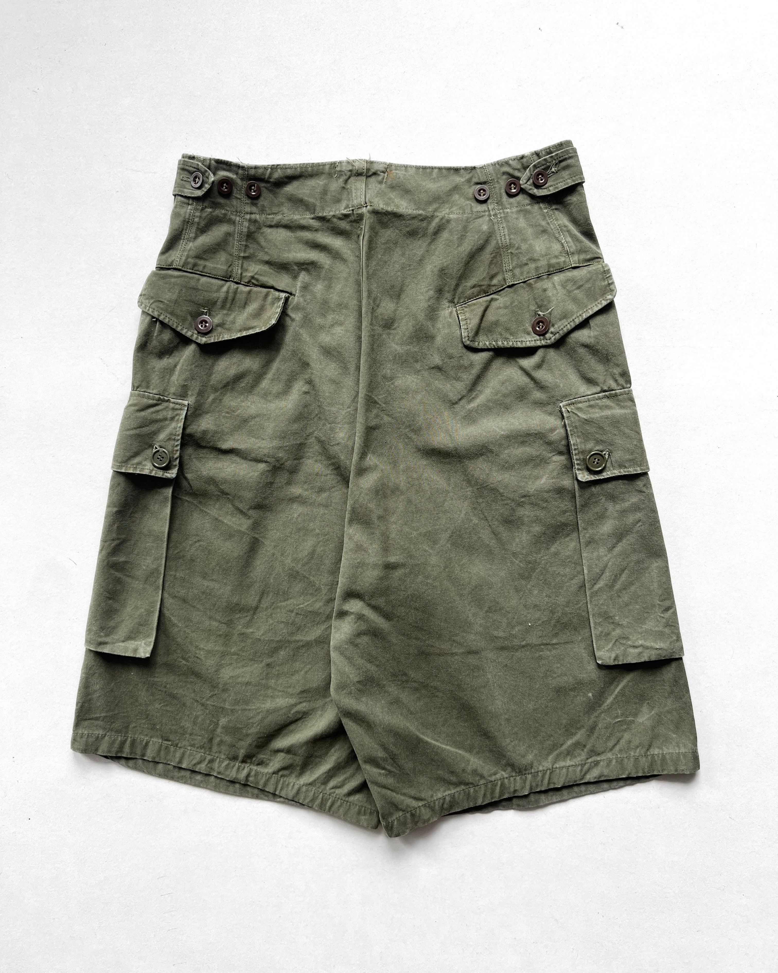 1950S DUTCH ARMY CARGO SHORTS (26-32)