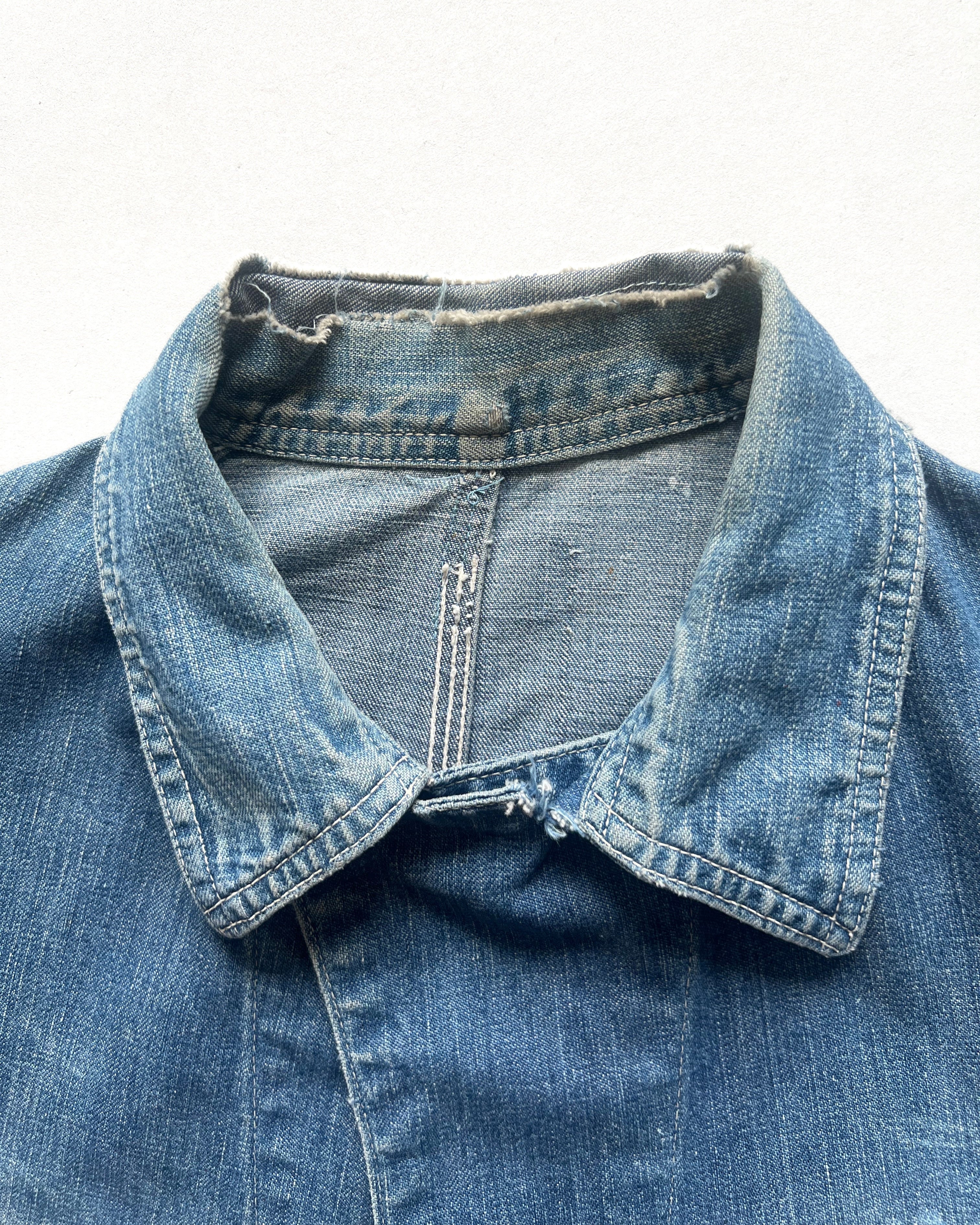 1940S OSHKOSH B'GOSH STENCILLED DENIM CHORE JACKET (L)