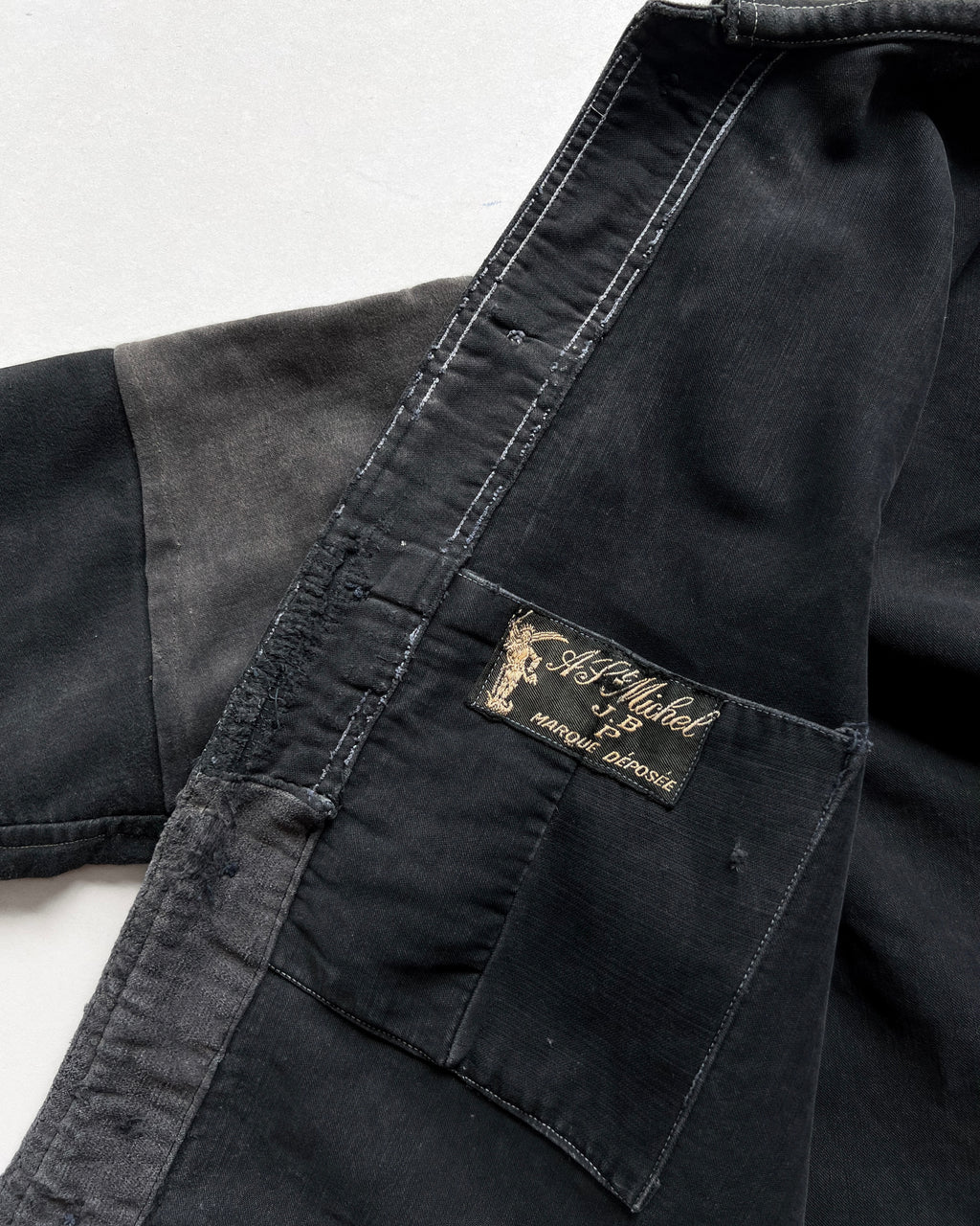 1940S BLACK FRENCH MOLESKIN REPAIRED WORK JACKET (L)