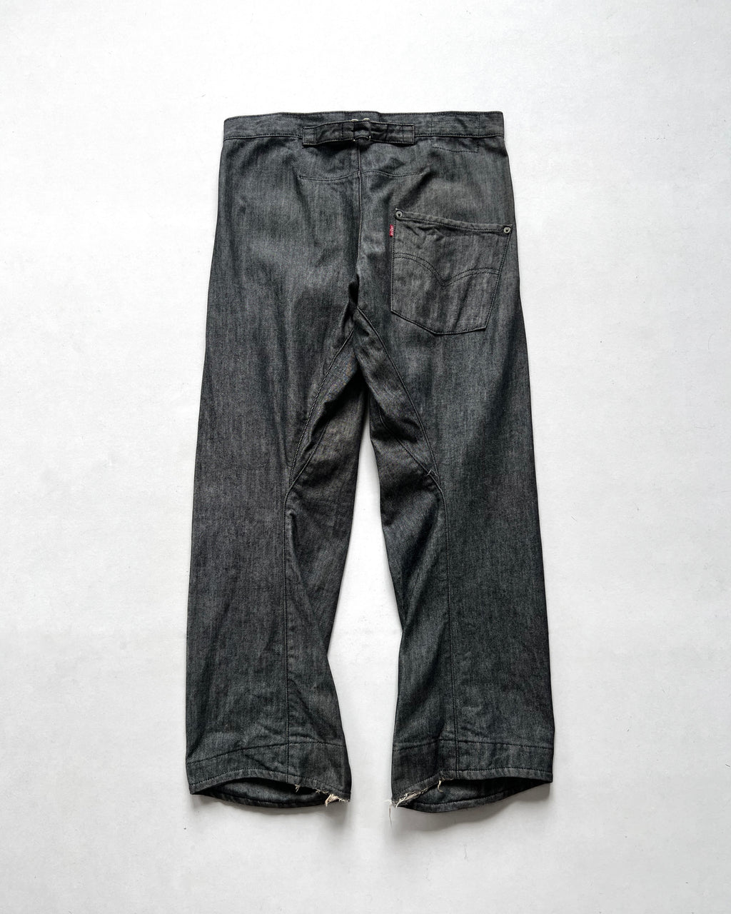 2000S LEVI'S ENGINEERED BUCKLE BACK JEANS (30-33)