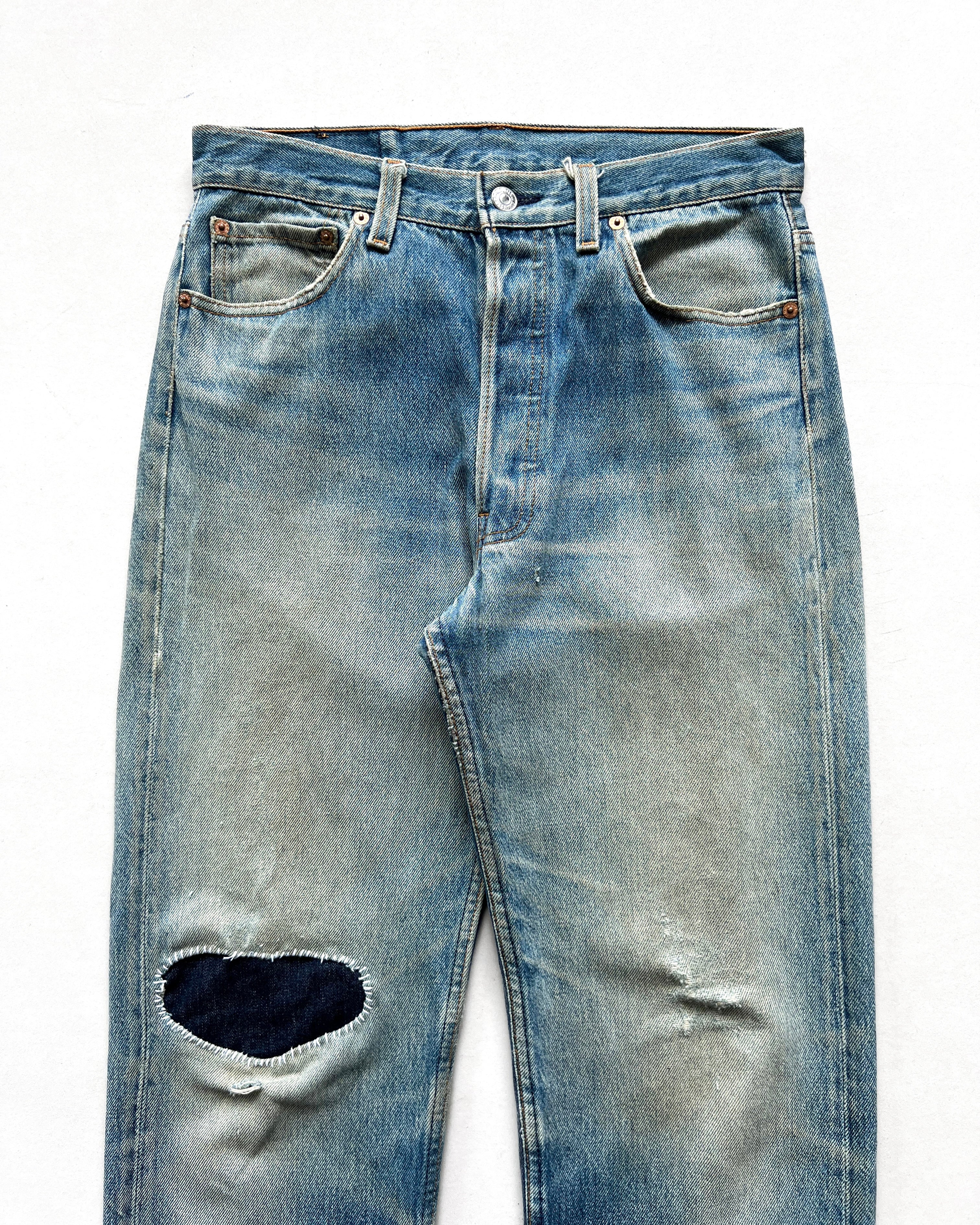 1990S FADED LEVI'S 501 REPAIRED JEANS (30)