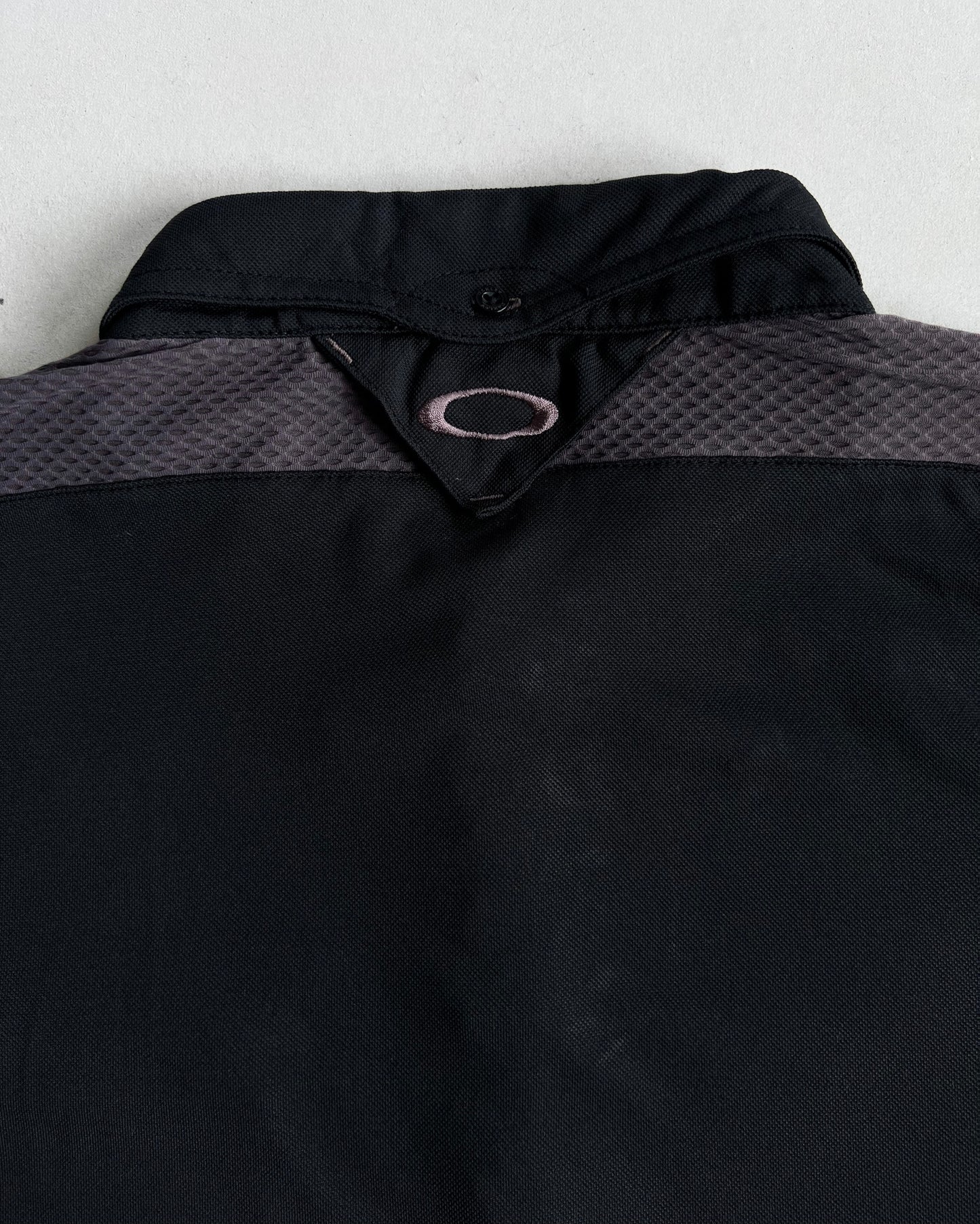 2000S BLACK OAKLEY MULTI-PANEL POLO SHIRT (L)