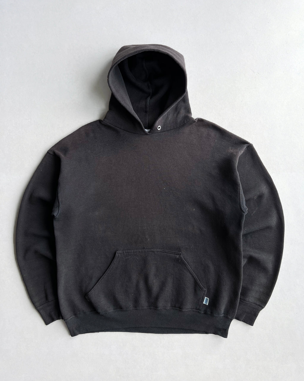 1990S SUN FADED BLACK DISCUS ATHLETIC HOODIE (L)