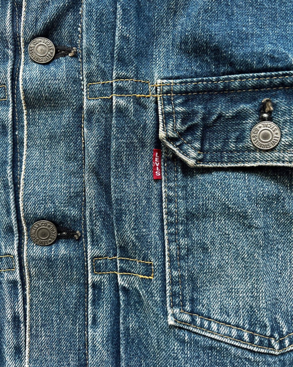 1990S FADED LEVIS TYPE II SELVEDGE DENIM JACKET (M)