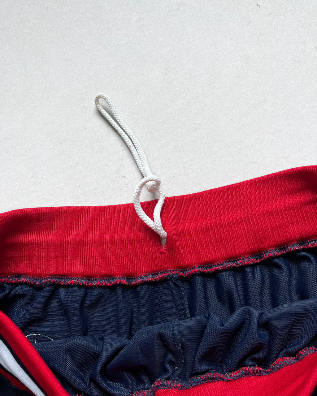 1990S CHAMPION 'USA BASKETBALL' SHORTS (XL)