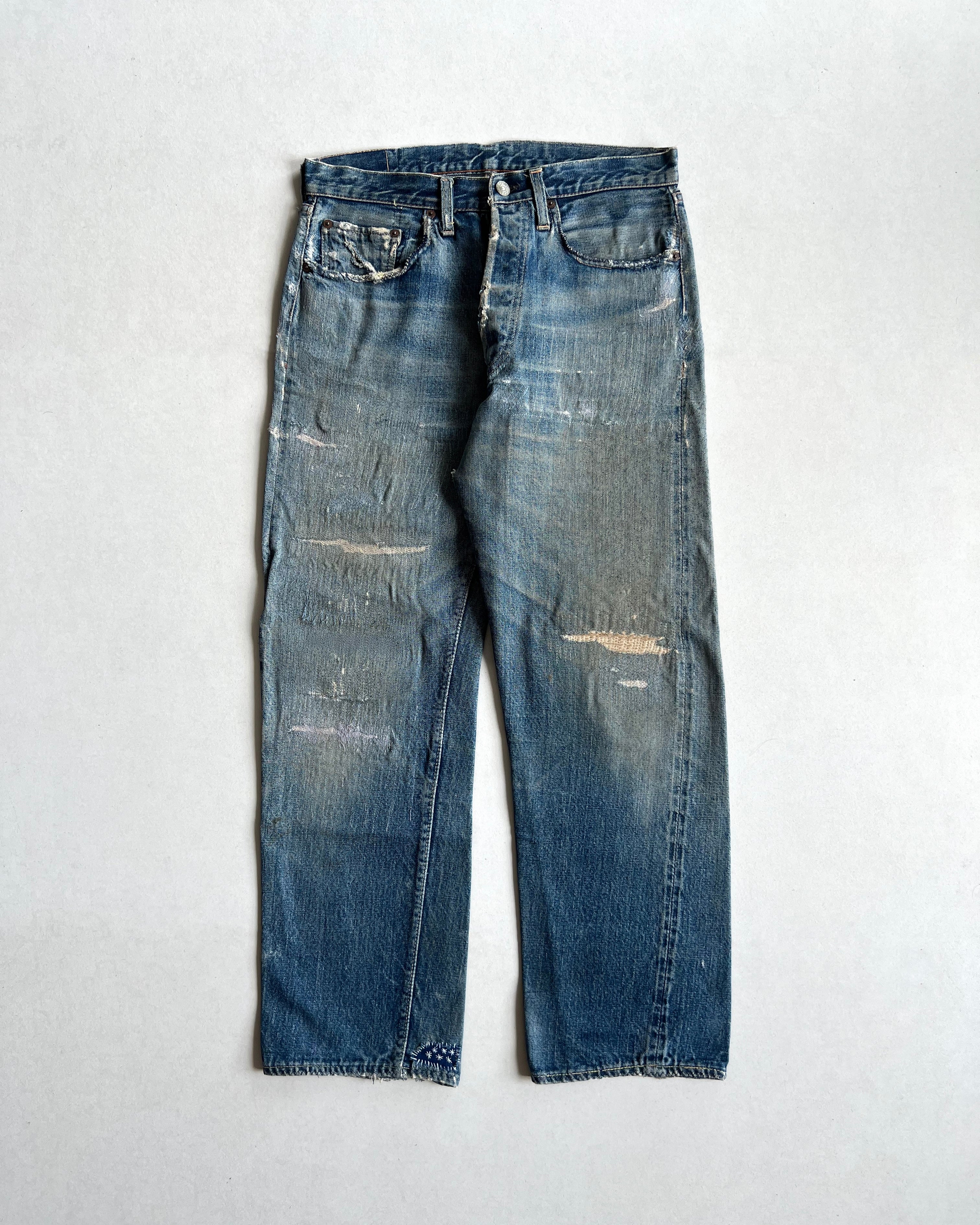 1960S FADED BIG E LEVI'S 501 REPAIRED JEANS (32)