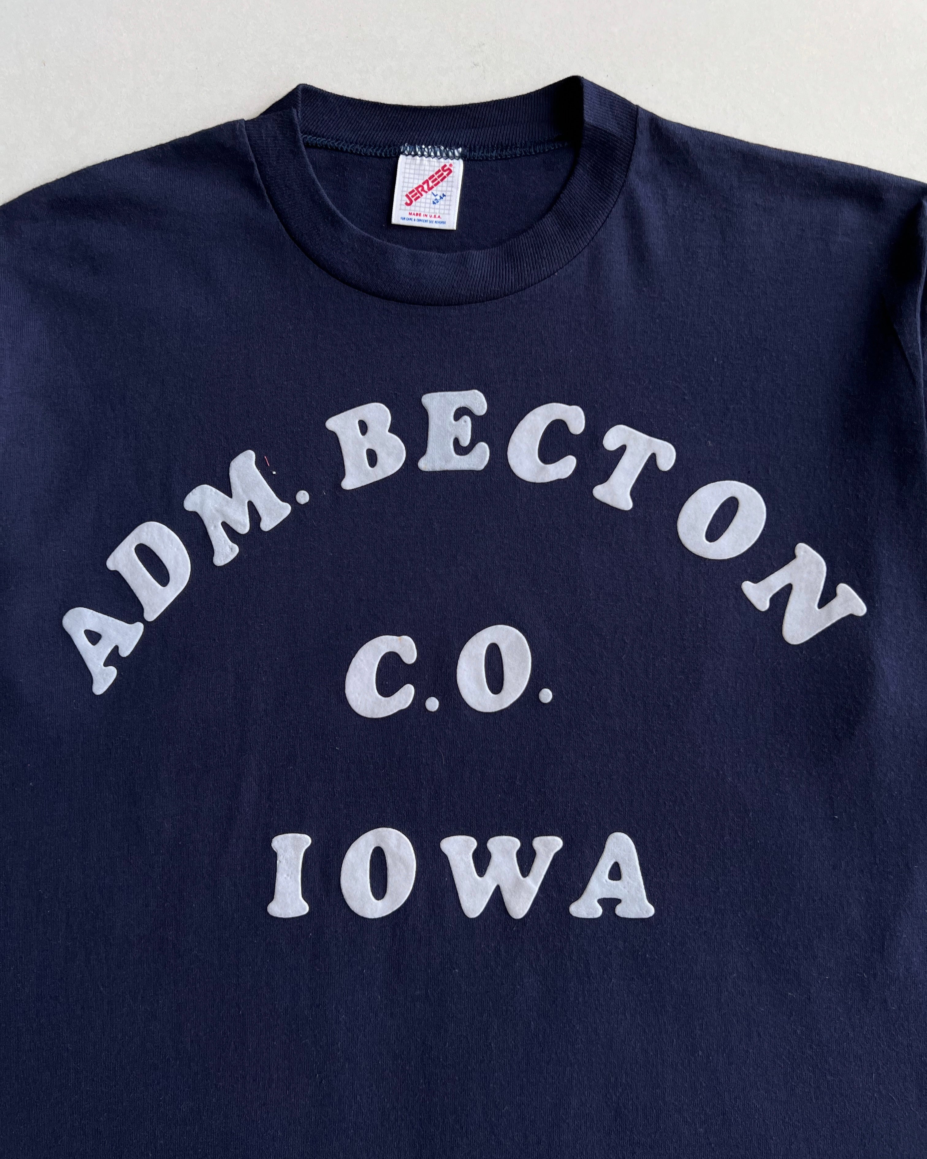 1980S 'ADM.BECTON C.O.' SINGLE STITCH TEE (L)