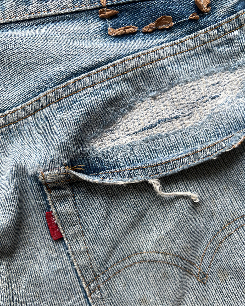 1970S LEVI'S 501 REDLINE SELDVEDGE REPAIRED JEANS (36)