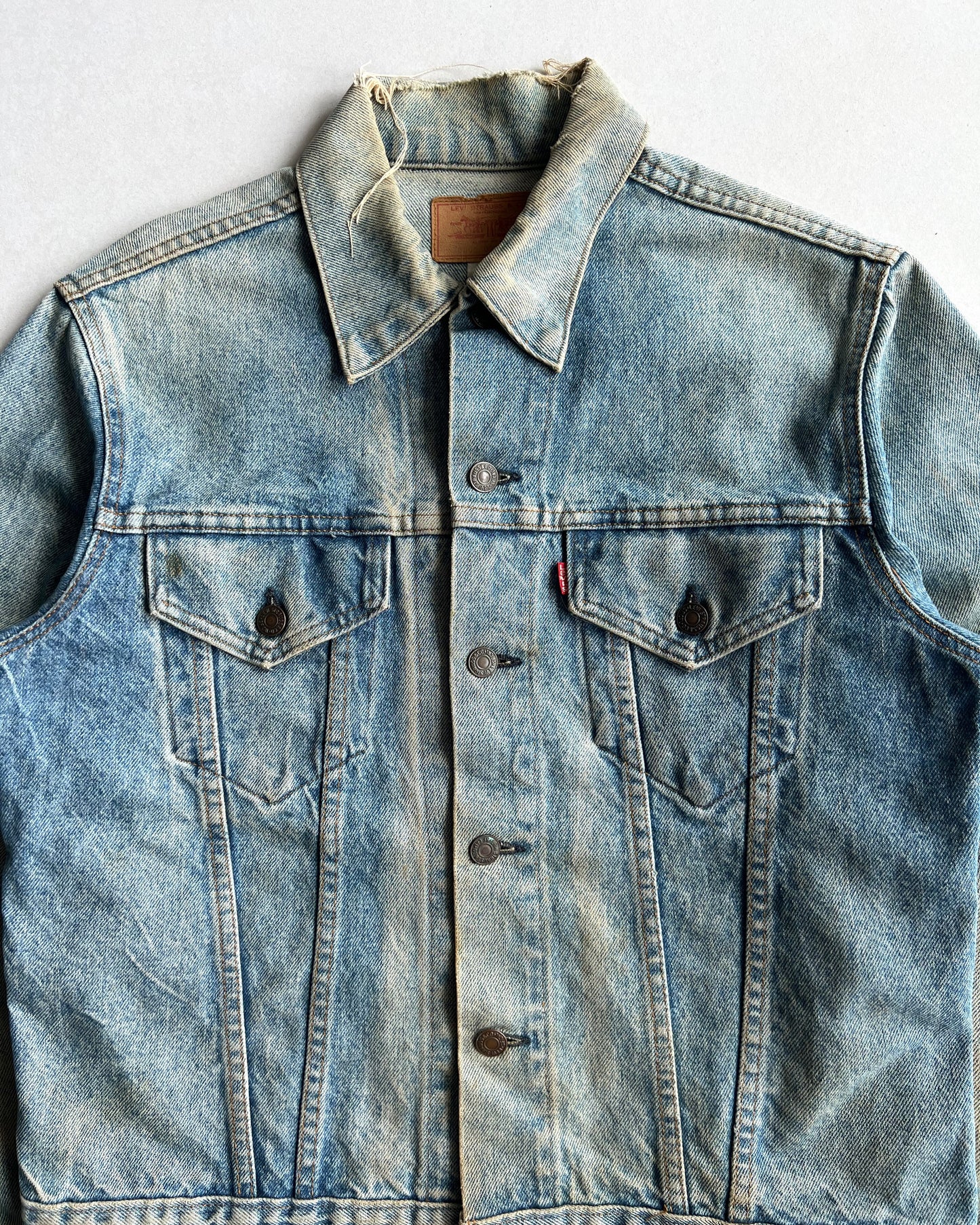 1980S SUN FADED LEVI'S TYPE III DENIM TRUCKER JACKET (L)