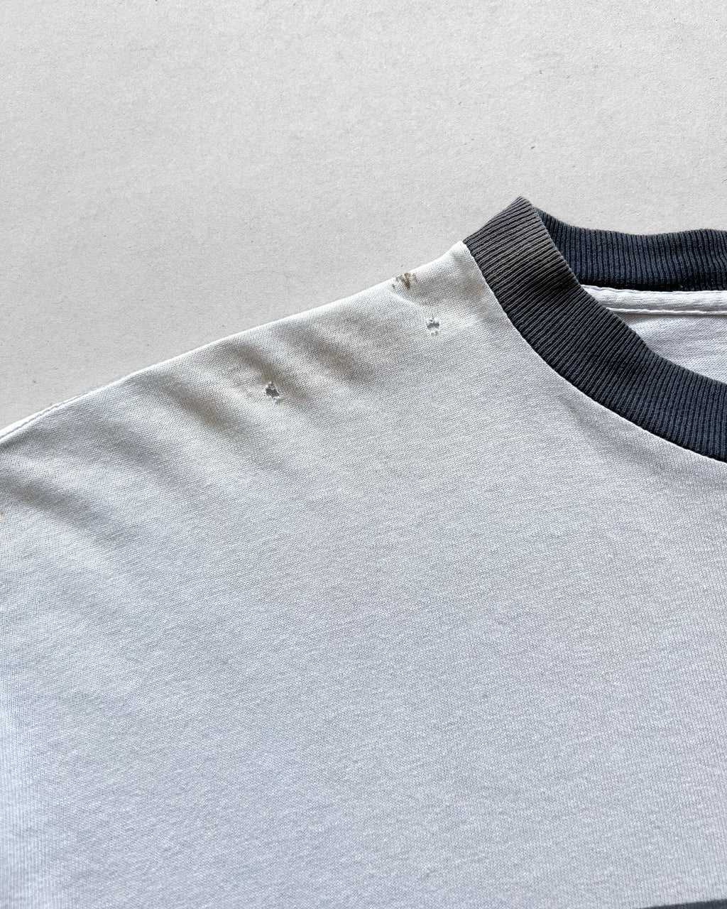 1996 TWO-TONE 'CURIOUS GEORGE' RINGER TEE (XL)