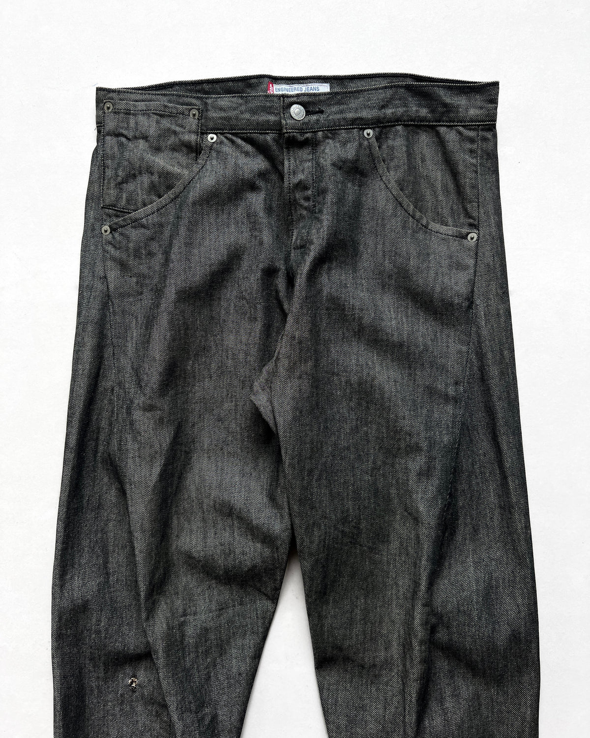 2000S LEVI'S ENGINEERED BUCKLE BACK JEANS (30-33)