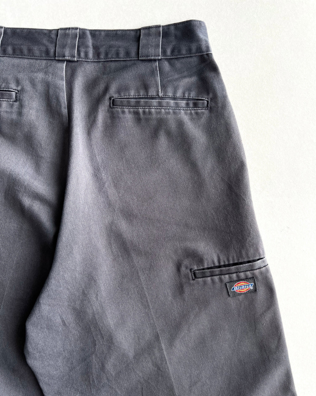 1990S FADED GREY DICKIES JORTS (31X00)