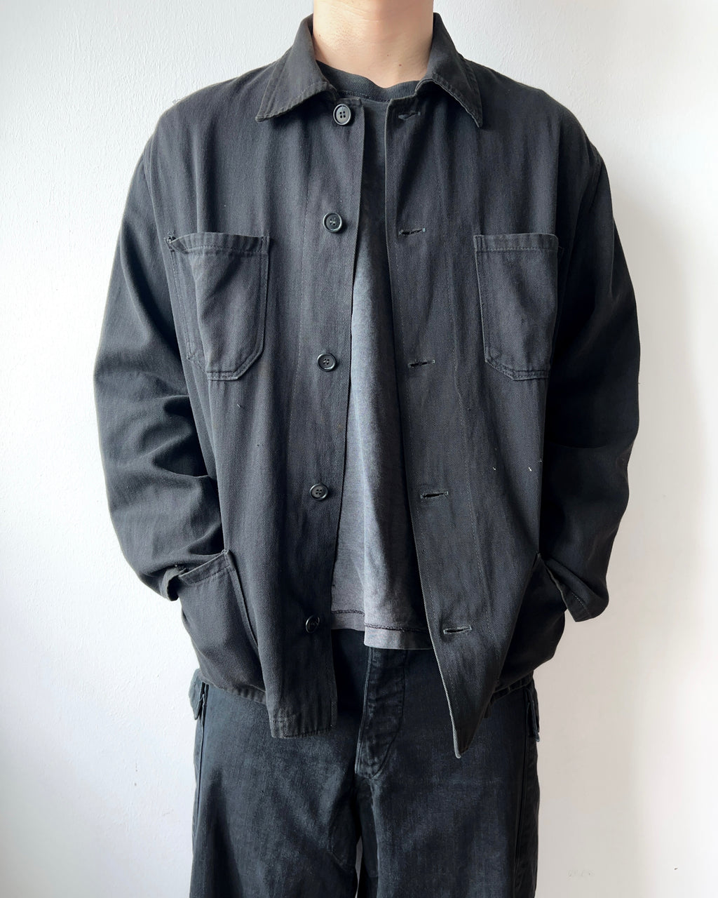 1970S FADED BLACK FRENCH WORK JACKET (L)