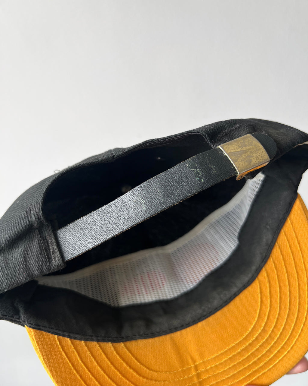 1990S 'UNION PACIFIC' TRUCKER CAP (OS)