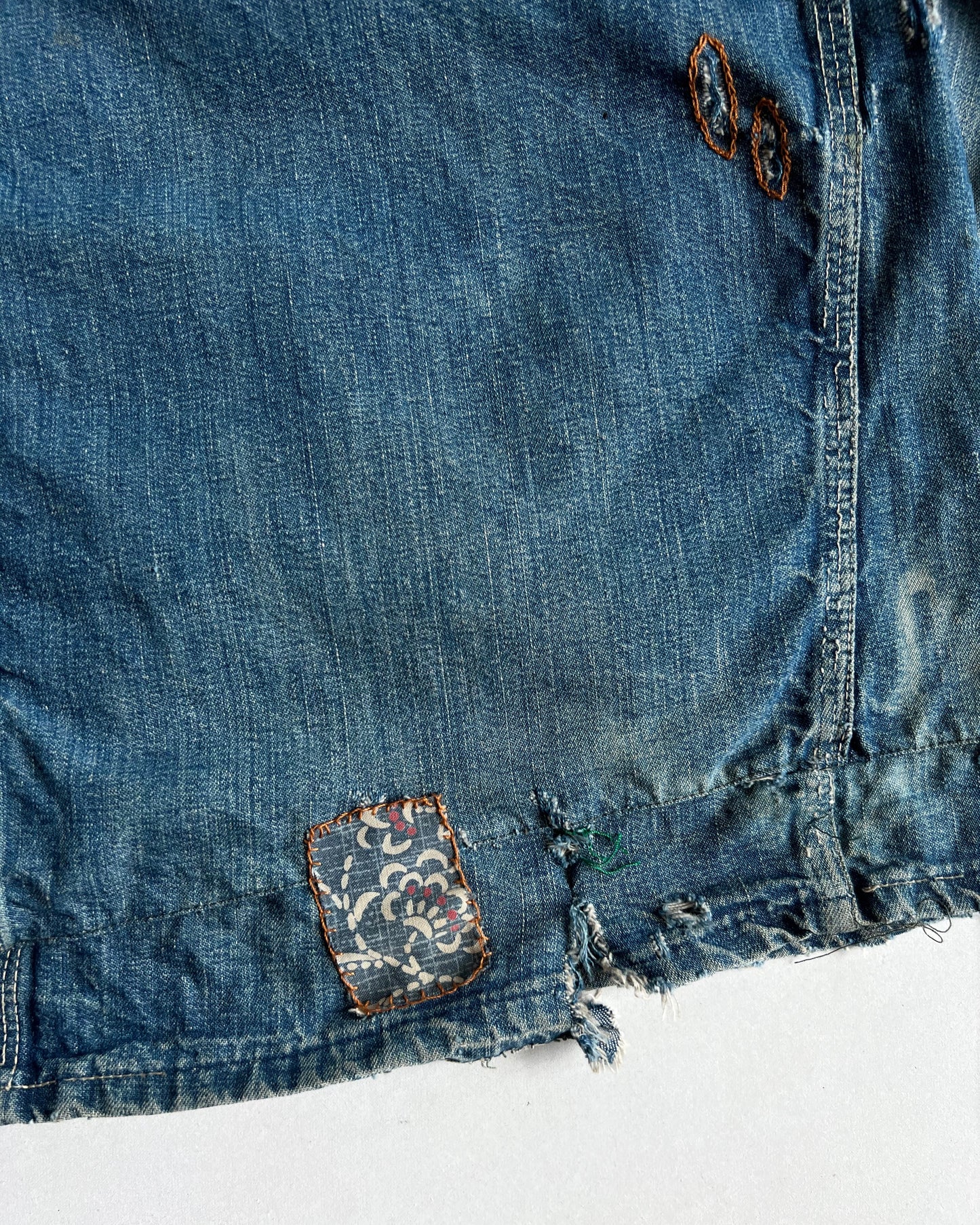 1940S FADED POWERHOUSE WORKER DENIM CHORE JACKET (L)