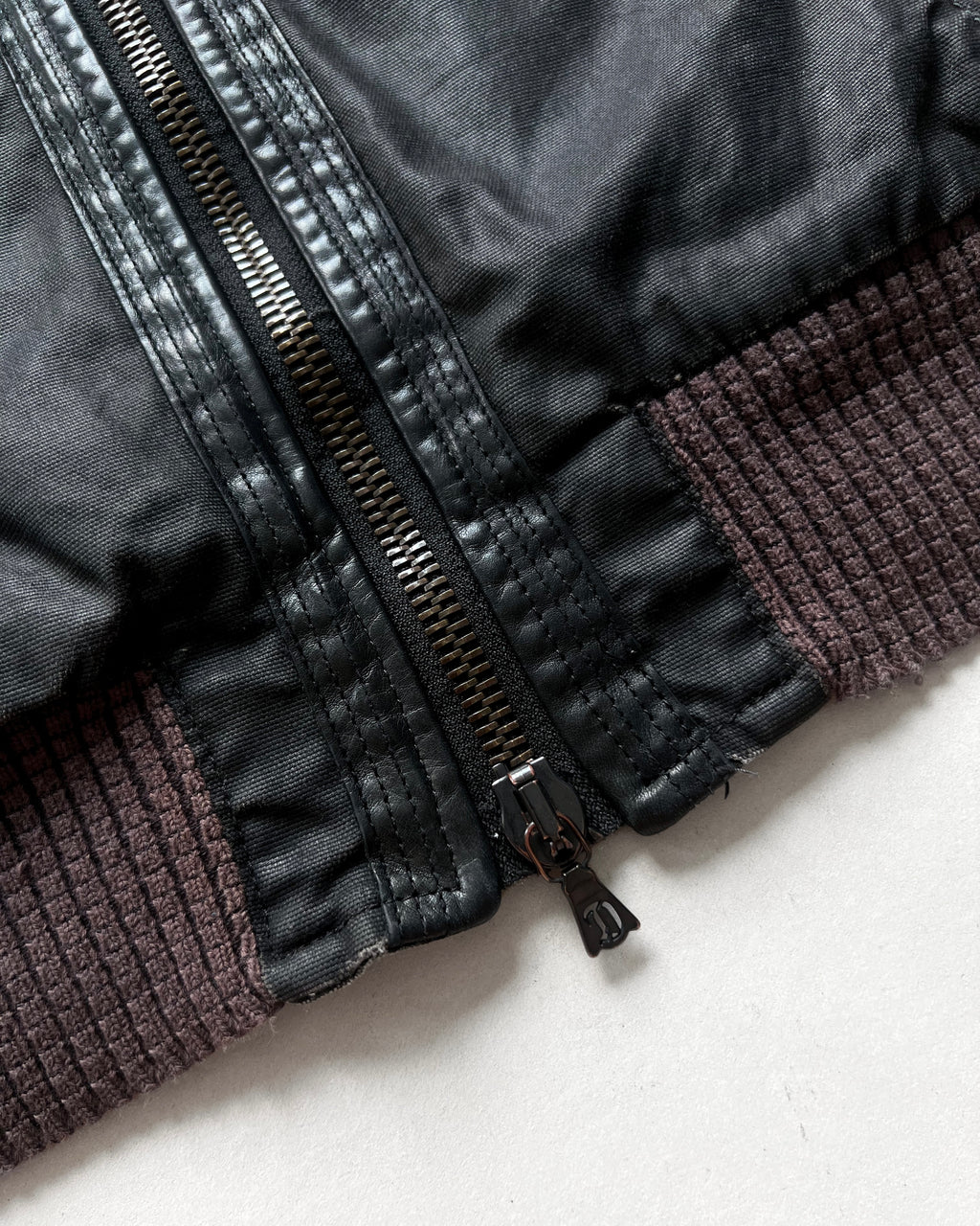 2000S DIESEL RESIN COATED BOMBER JACKET (M)