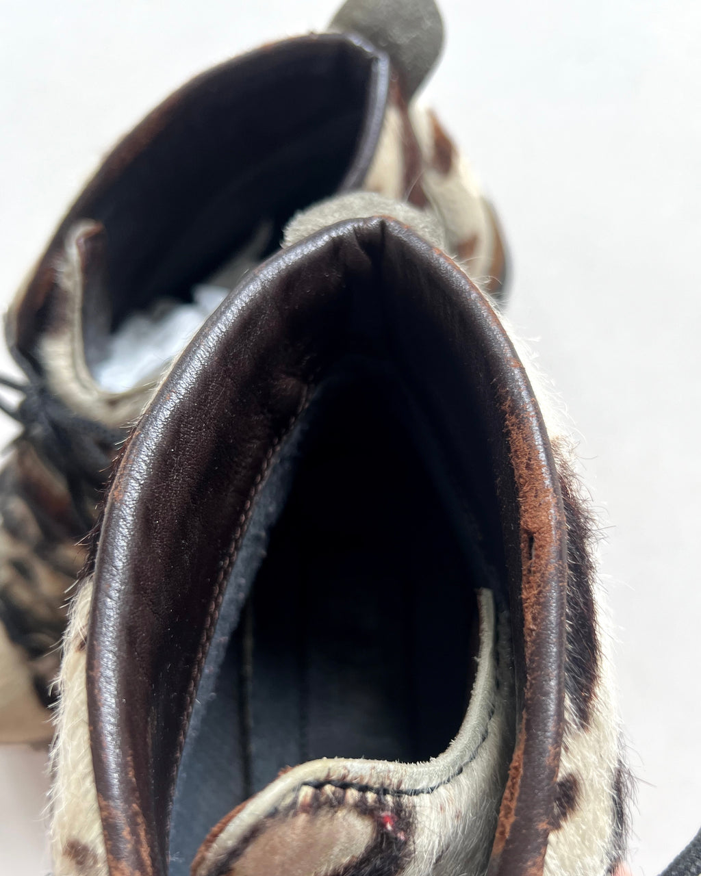 2005 JUNYA WATANABE COMME DES GARÇON CALF FUR HIKING BOOTS (41.5)