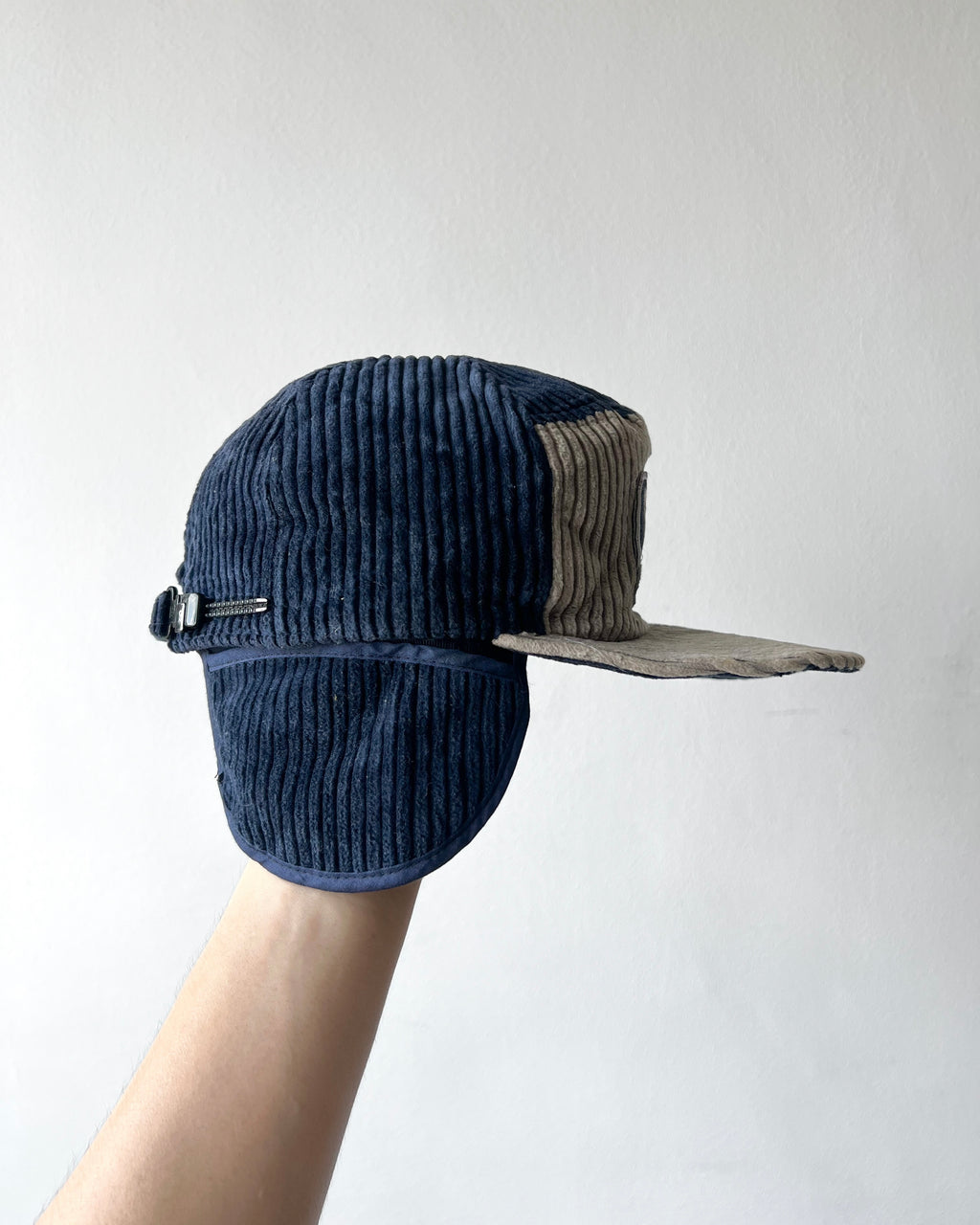 1990S SALOMON 'PISTE' CORDUROY TRUCKER CAP (OS)