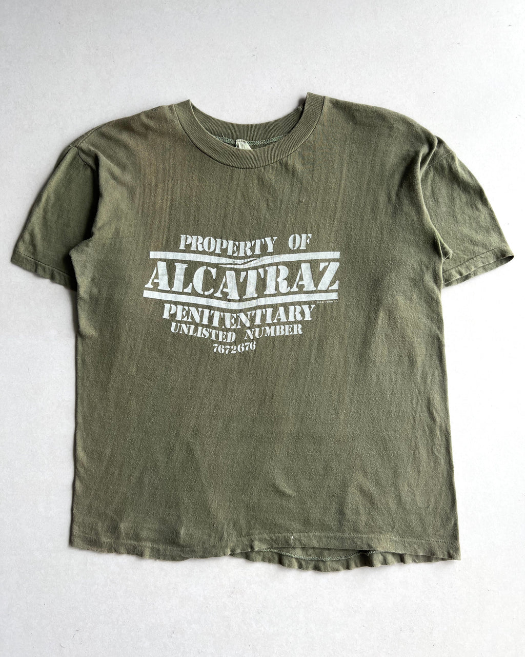 1960S SUN FADED 'PROPERTY OF ALCATRAZ' SINGLE STITCH TEE (M)