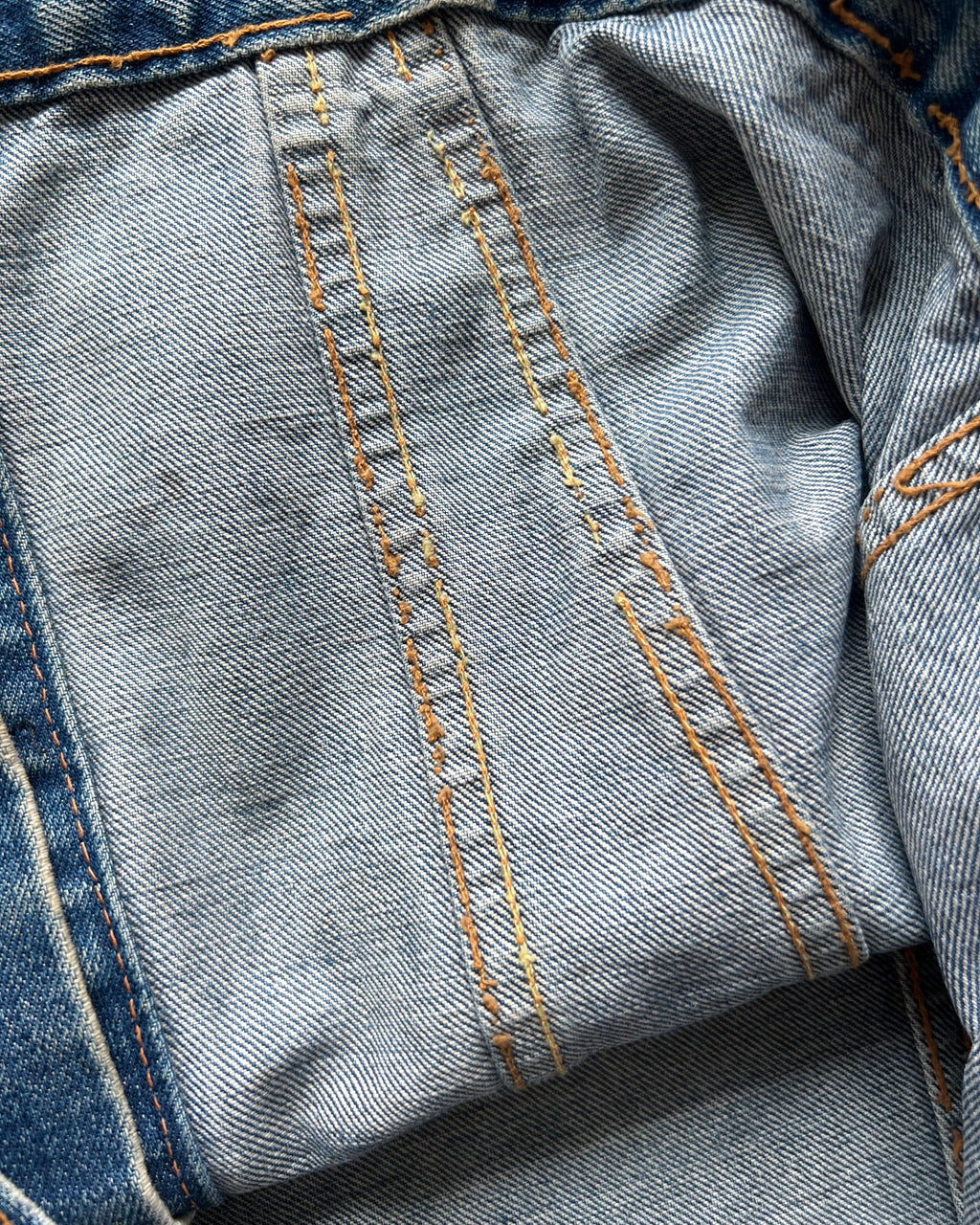 1960S SUN FADED LEVI'S BIG E TYPE III DENIM TRUCKER JACKET (L)