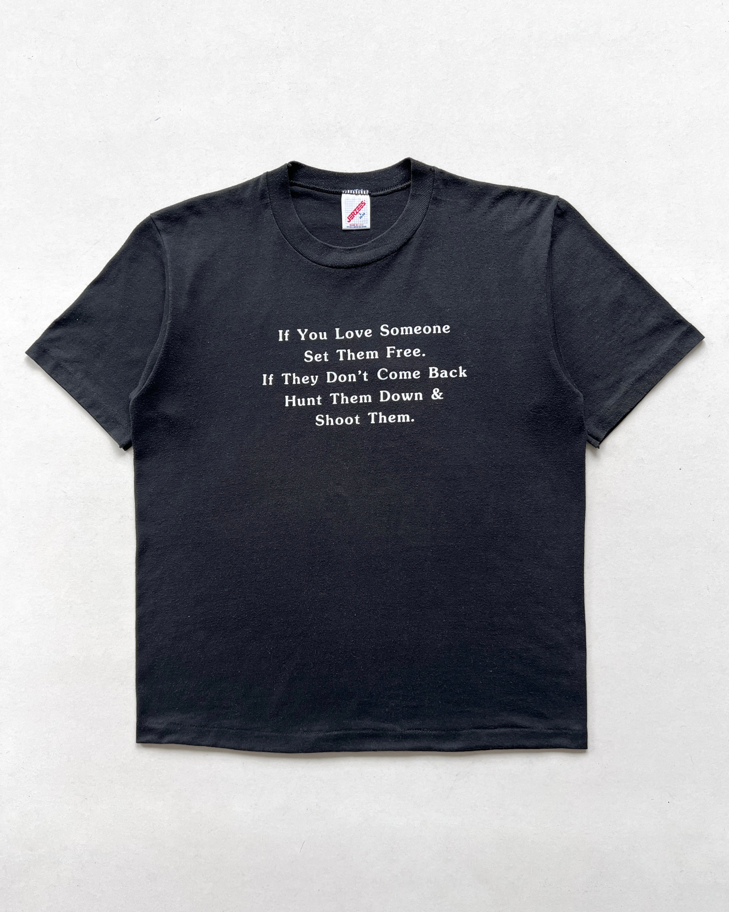 1980S 'HUNT THEM DOWN & SHOOT THEM' SINGLE STITCH TEE (L)