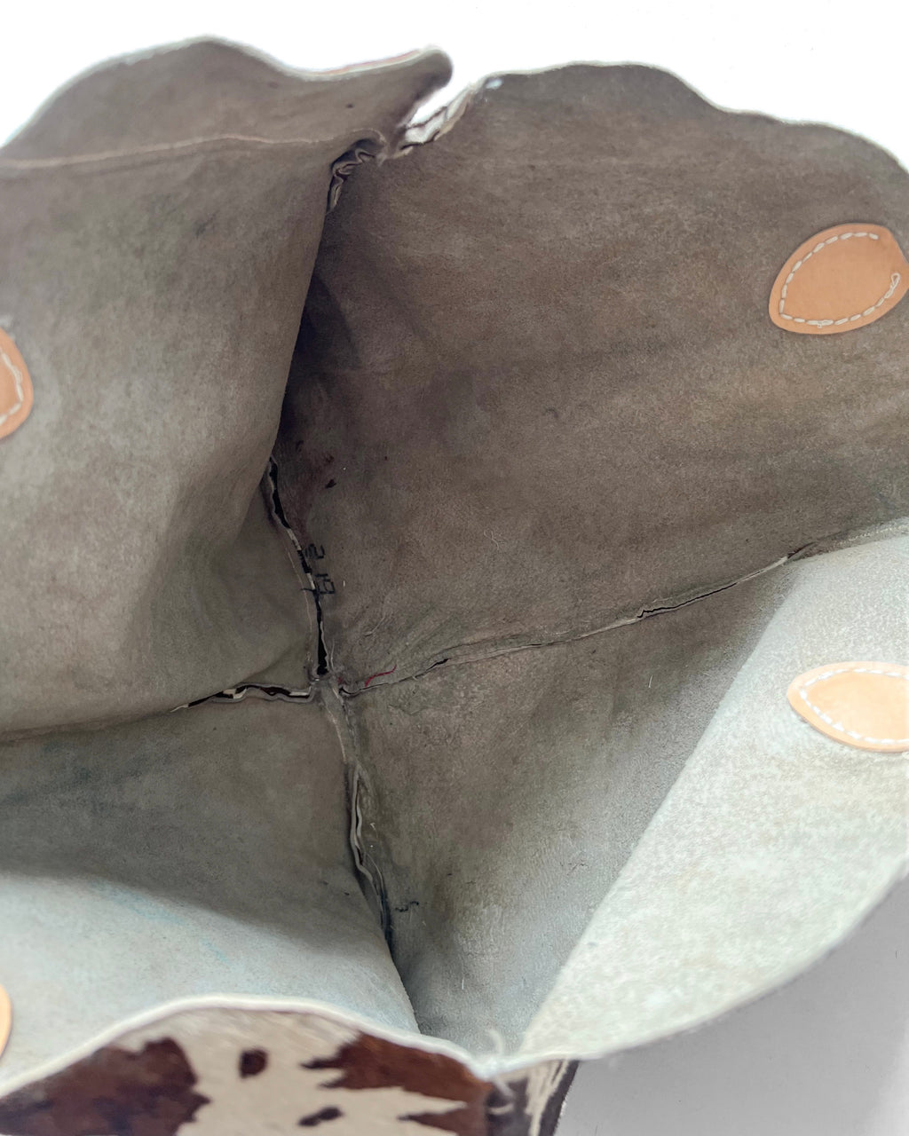 1970S COWHIDE HANDMADE LEATHER TOTE (OS)