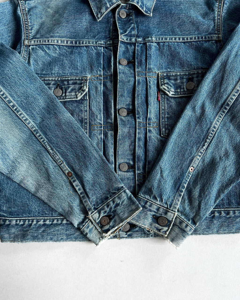 1990S FADED LEVI'S BIG E TYPE II SELVEDGE DENIM JACKET (M/L)