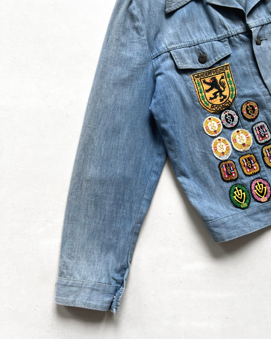 1970S GERMAN HIKING CLUB PATCHES DENIM JACKET (L)