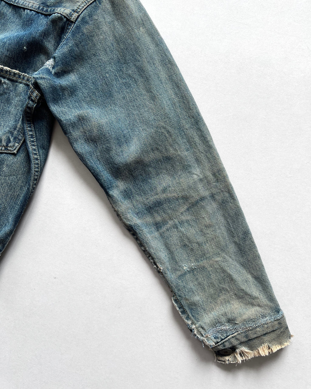 1990S FADED WASHED LEVI'S TYPE I SELVEDGE DENIM JACKET (M)