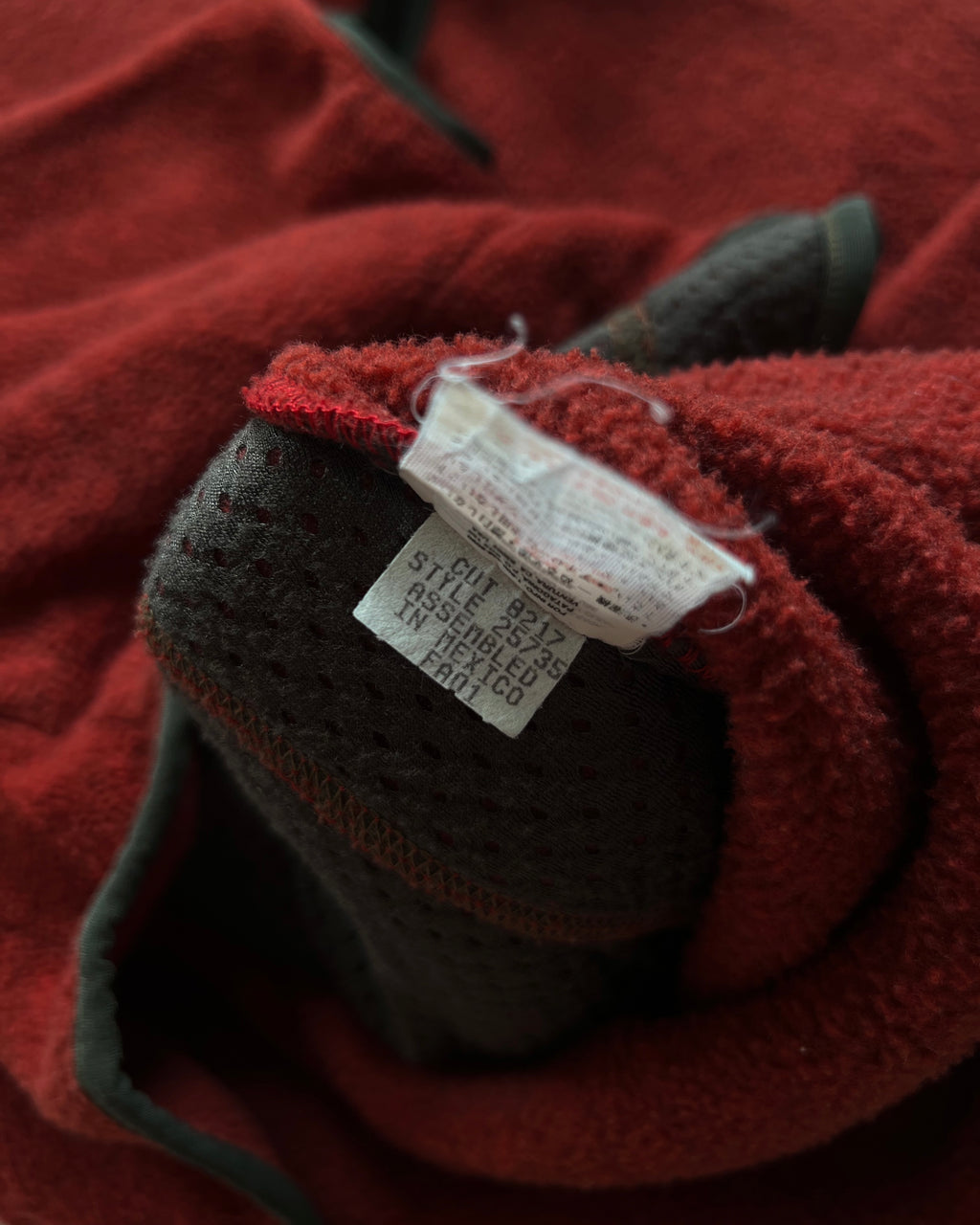 2000S PATAGONIA SYNCHILLA MARSUPIAL FLEECE (L)
