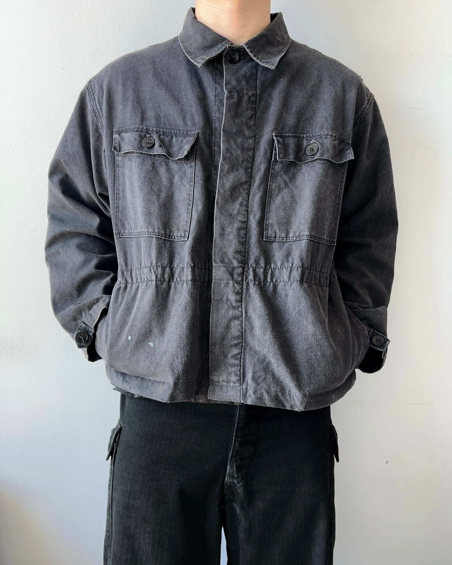 1960S FADED BLACK GERMAN CUSTOM MILITARY JACKET (L)