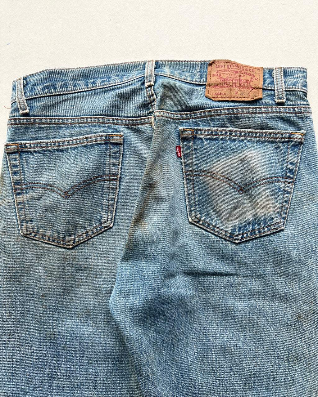 1990S DISTRESSED LEVI'S 501 JEANS (33)