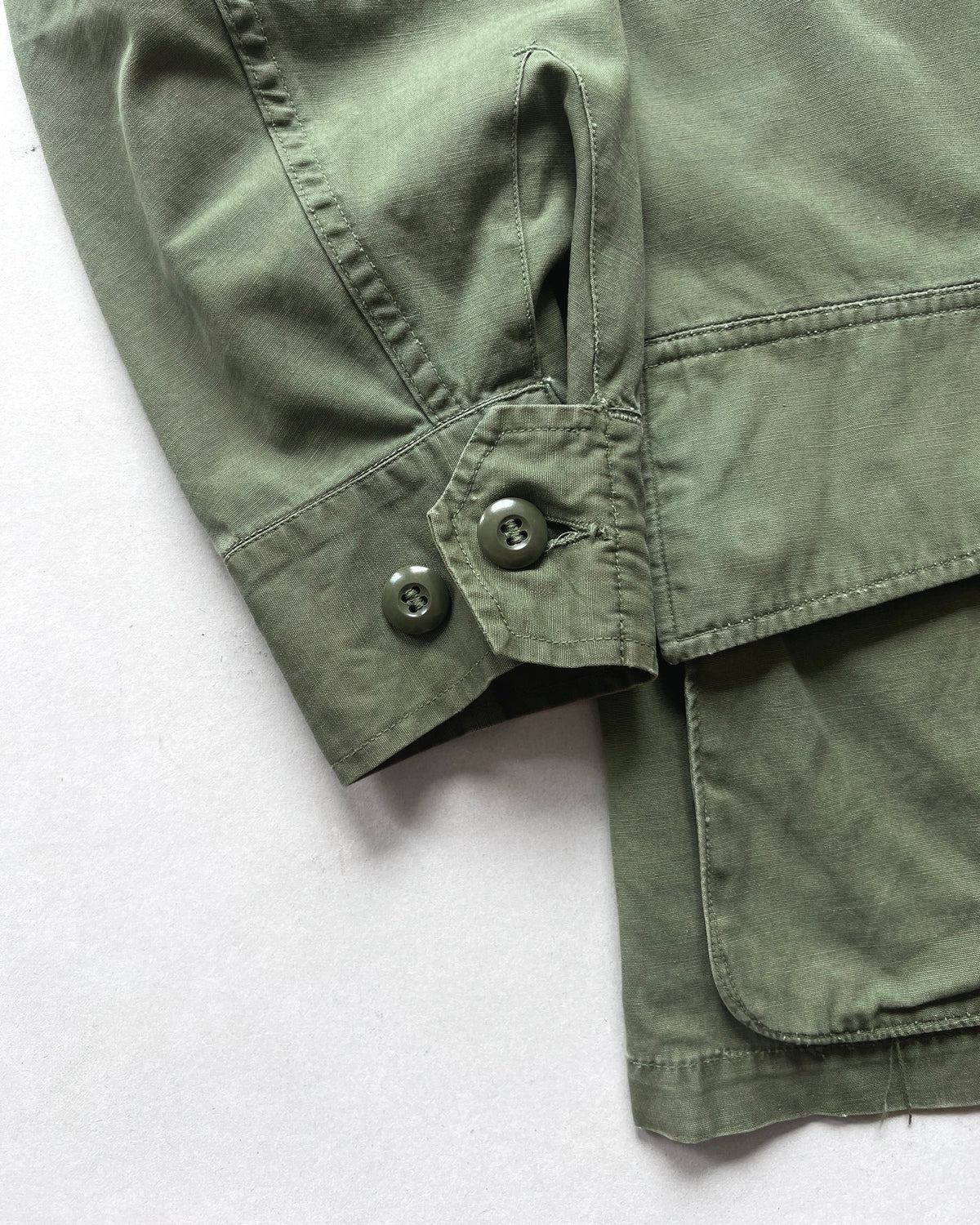1960S US ARMY 2ND PATTERN SLANT POCKET POPLIN JUNGLE JACKET (M)