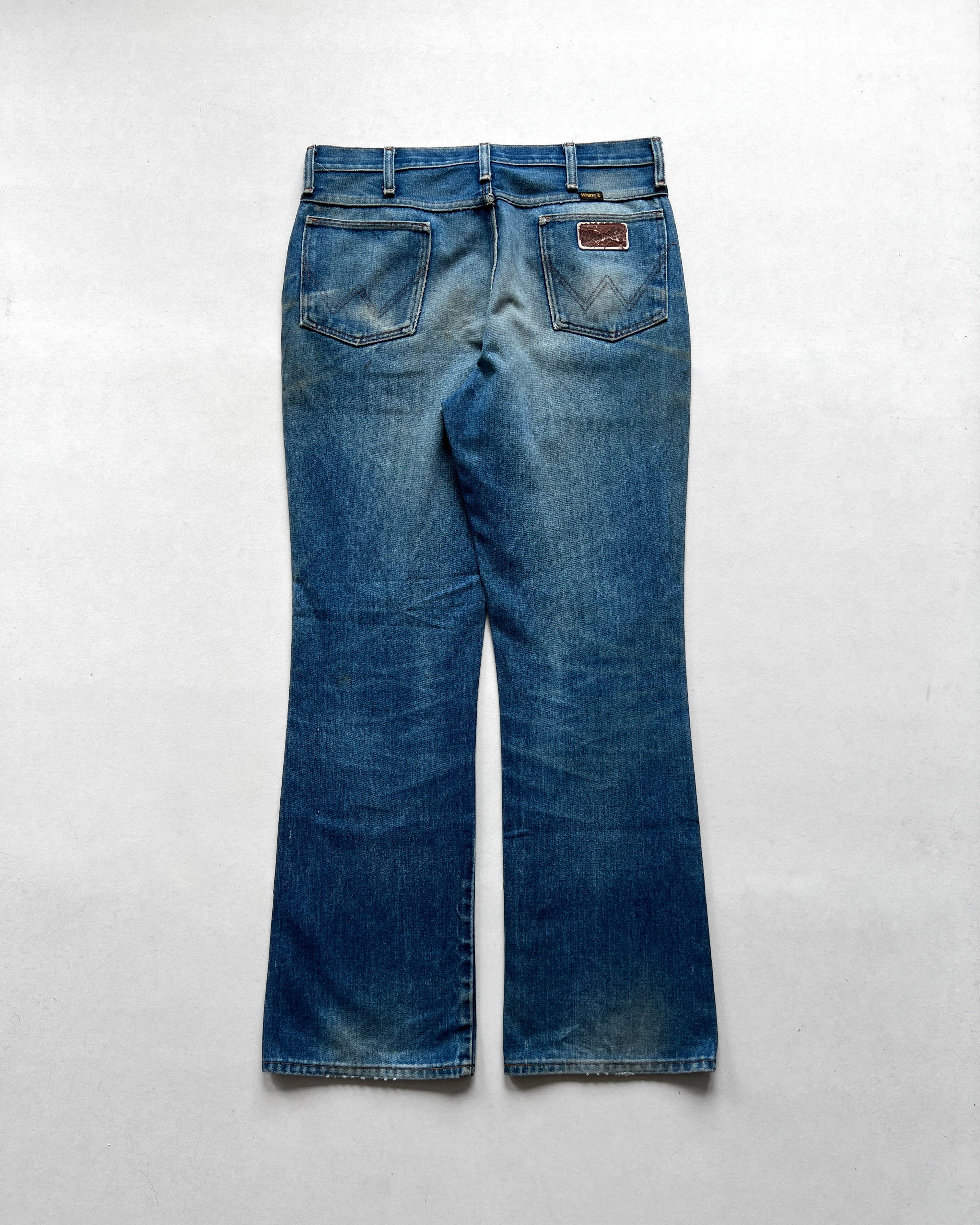 1970S MUD WASHED WRANGLER FLARE DISTRESSED JEANS (34)