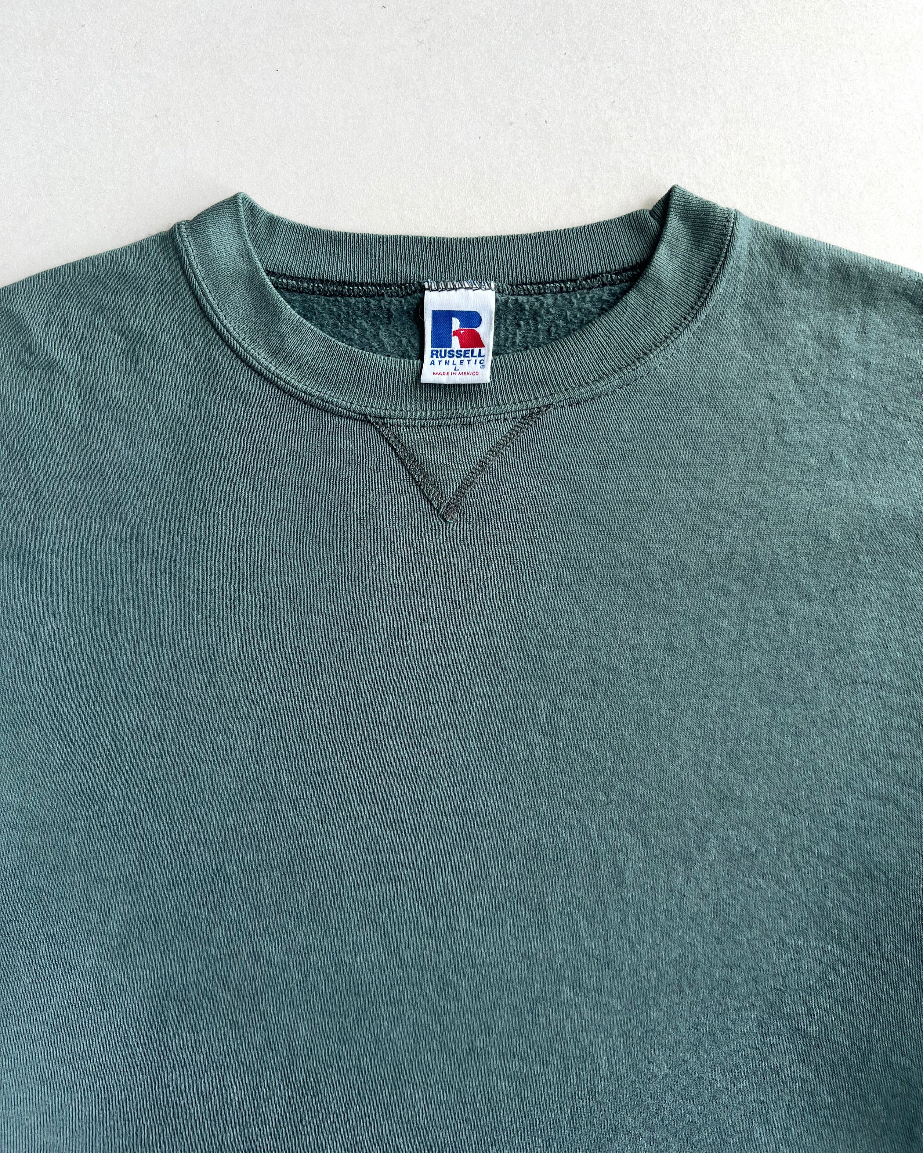 1990S RUSSELL DUST GREEN BLANK SWEATSHIRT (L)