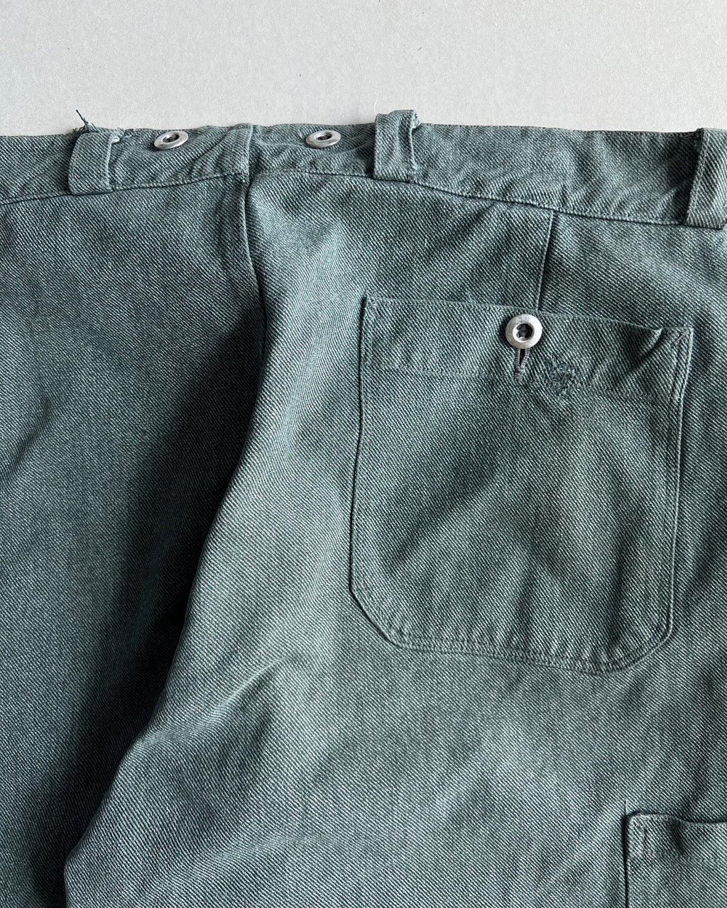 1960S SALT AND PEPPER SINGLE KNEE FRENCH BAKER PANTS (36X31)