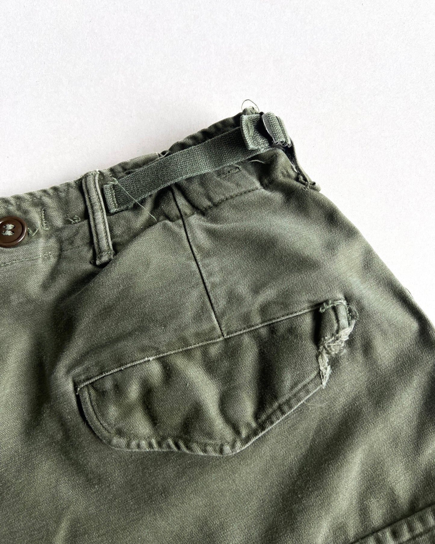 1950S US ARMY M-51 FIELD CUT-OFF SHORTS (28-34)