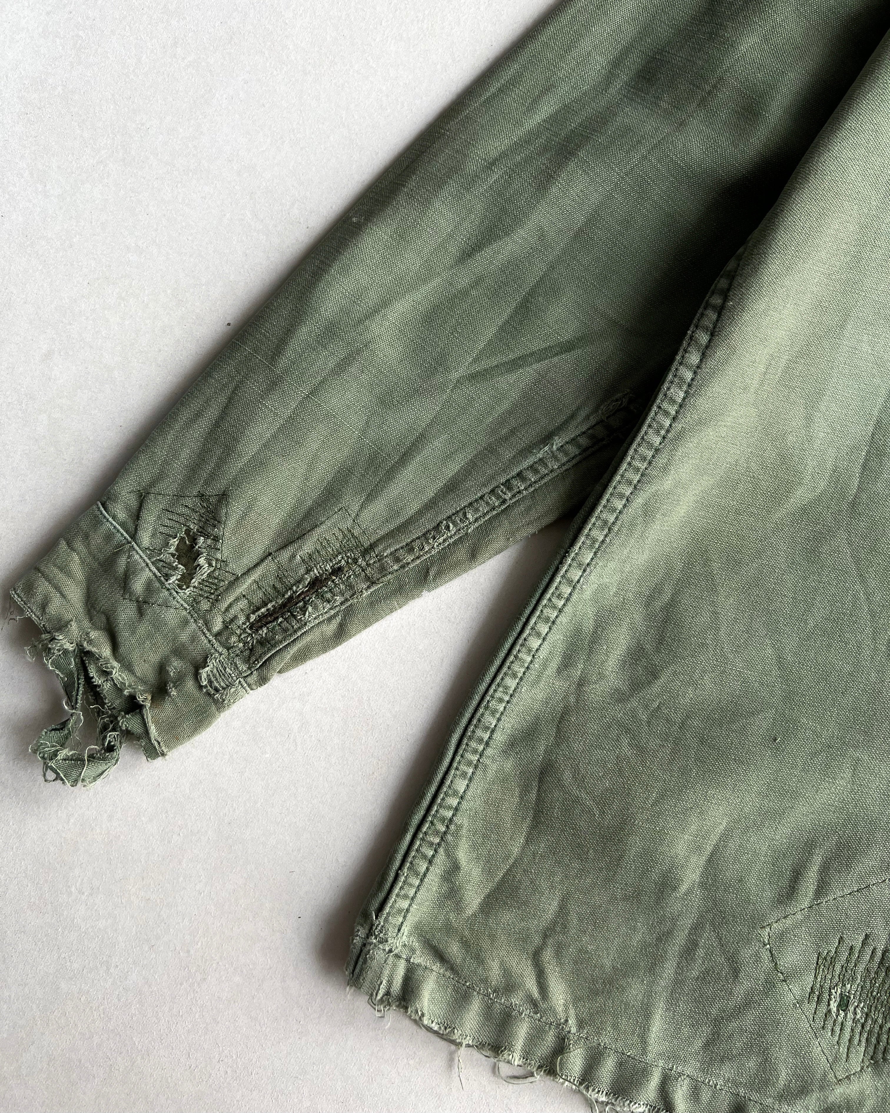 1960S US ARMY OG-107 3RD PATTERN REPAIRED SHIRT (L)