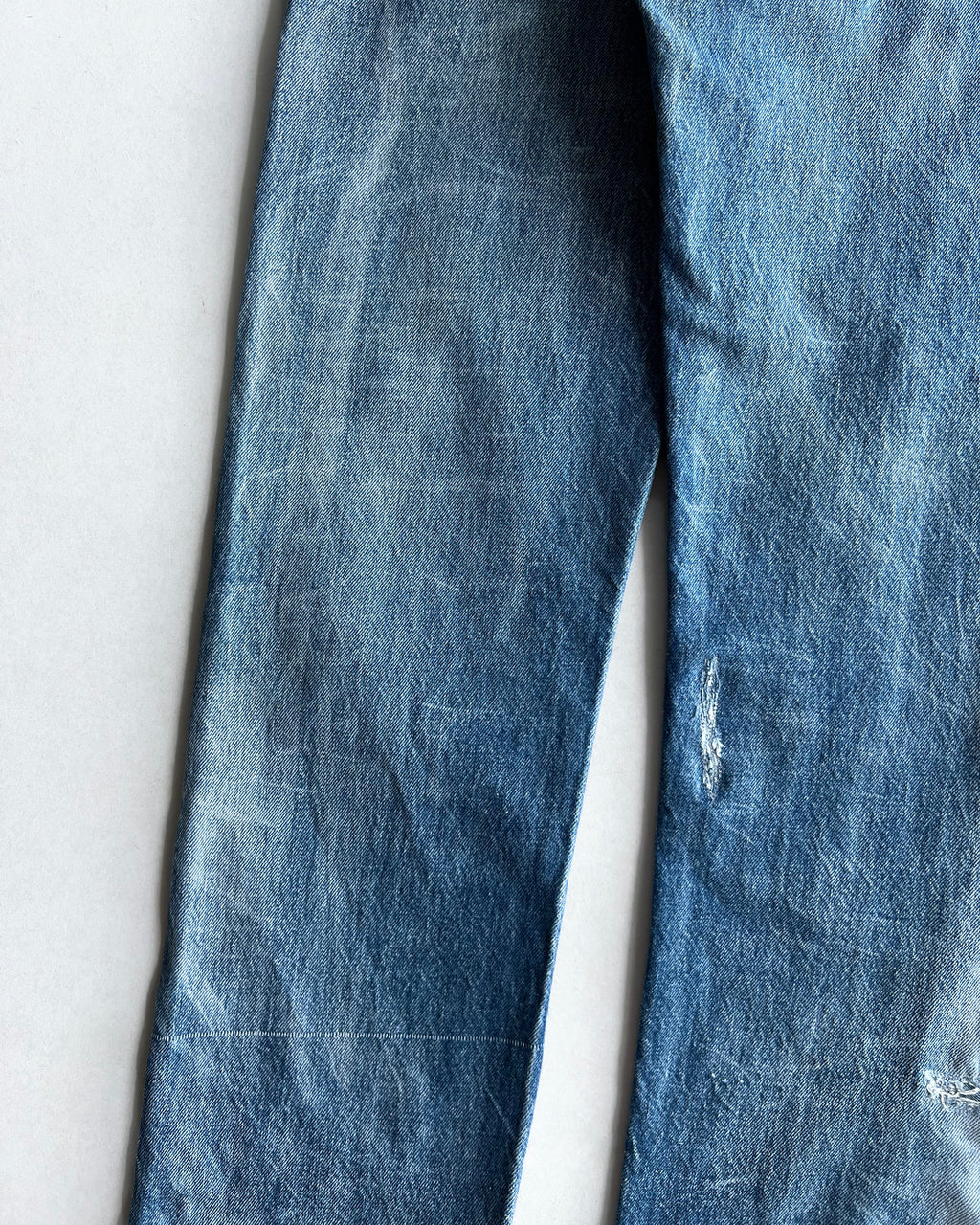 1990S FADED WASHED LEVI'S 501 REPAIRED JEANS (32X33)
