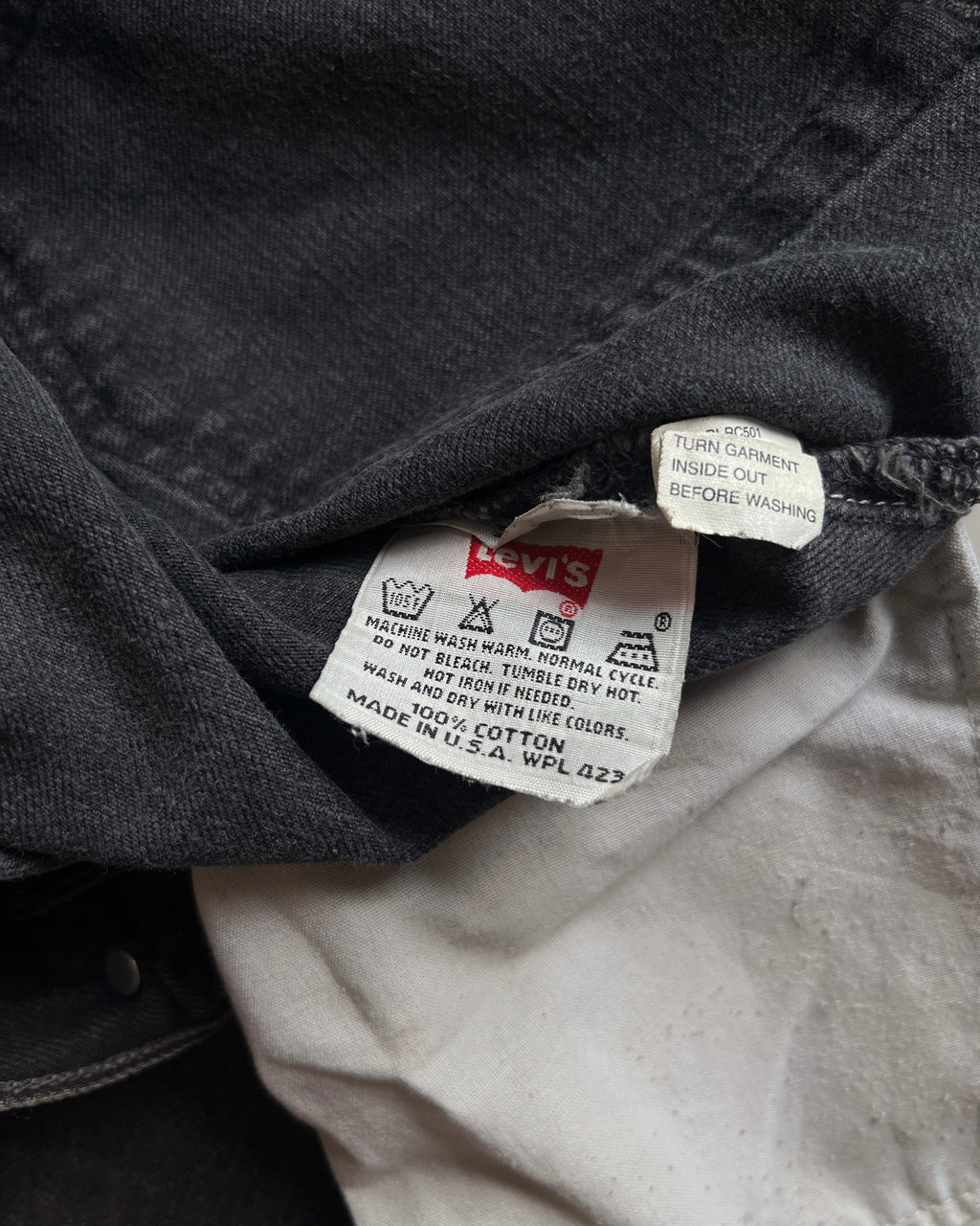 1990S BLACK LEVI'S 501 JEANS (34)