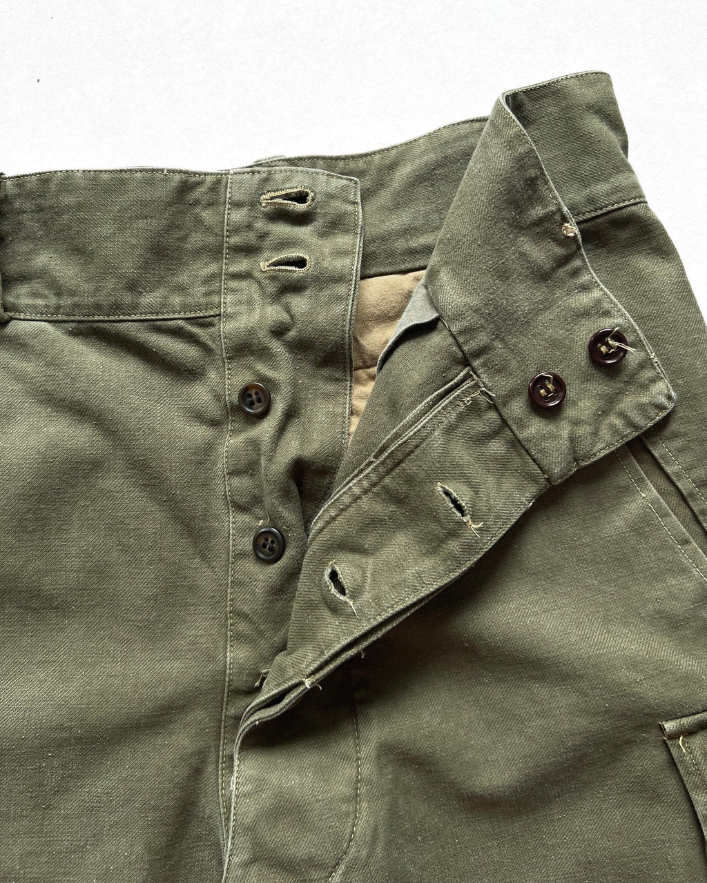 1950S FRENCH ARMY M-47 CUTT-OFF CARGO SHORTS (34)