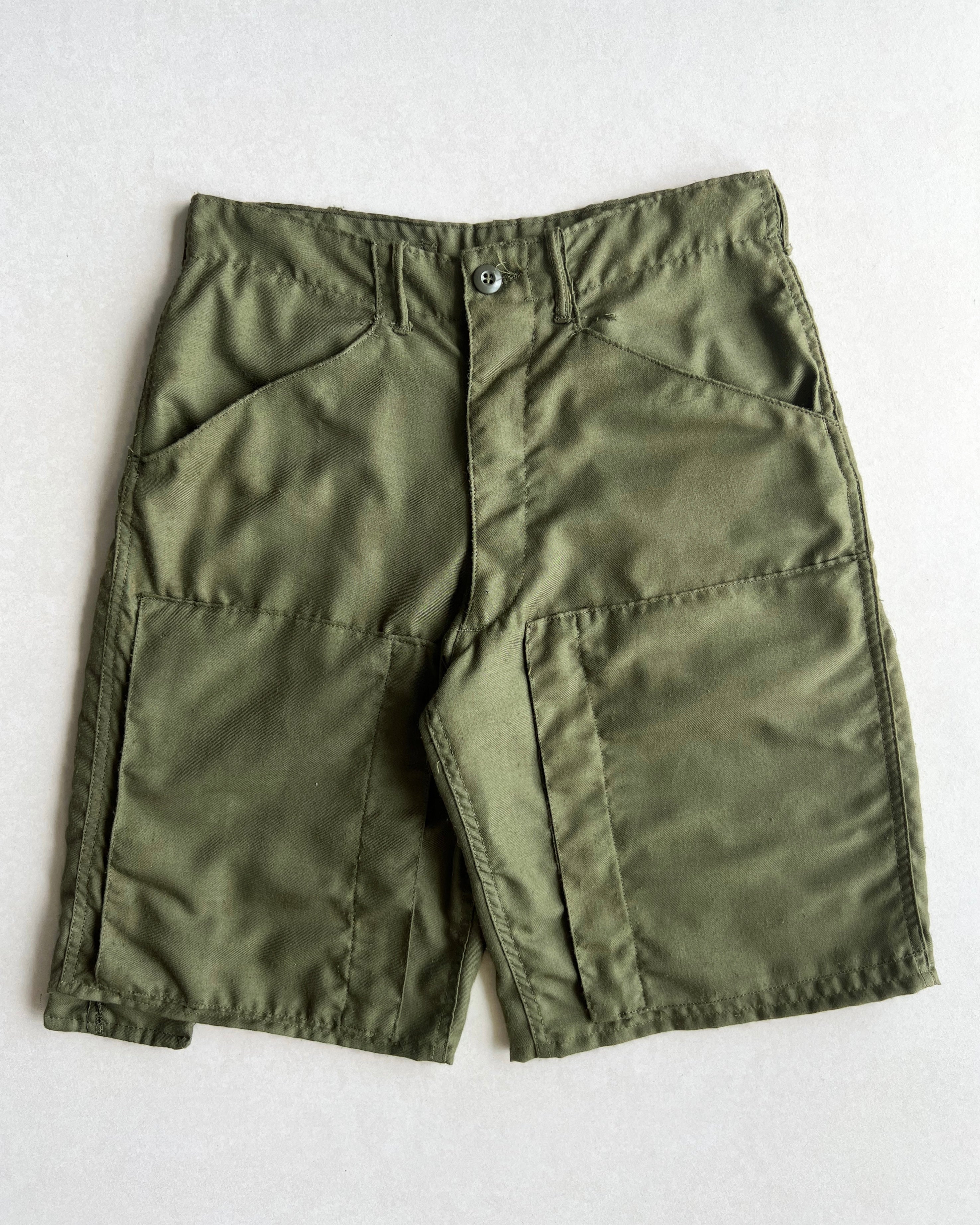 1980S OLIVE USAF MULTIPOCKETS CARGO SHORT (26-31)