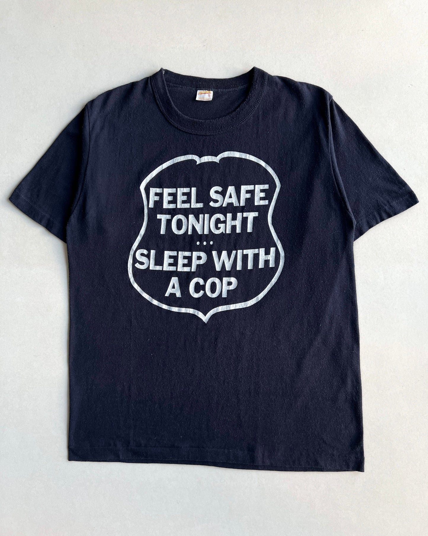 1980S 'SLEEP WITH A COP' SINGLE STITCH TEE (XL)