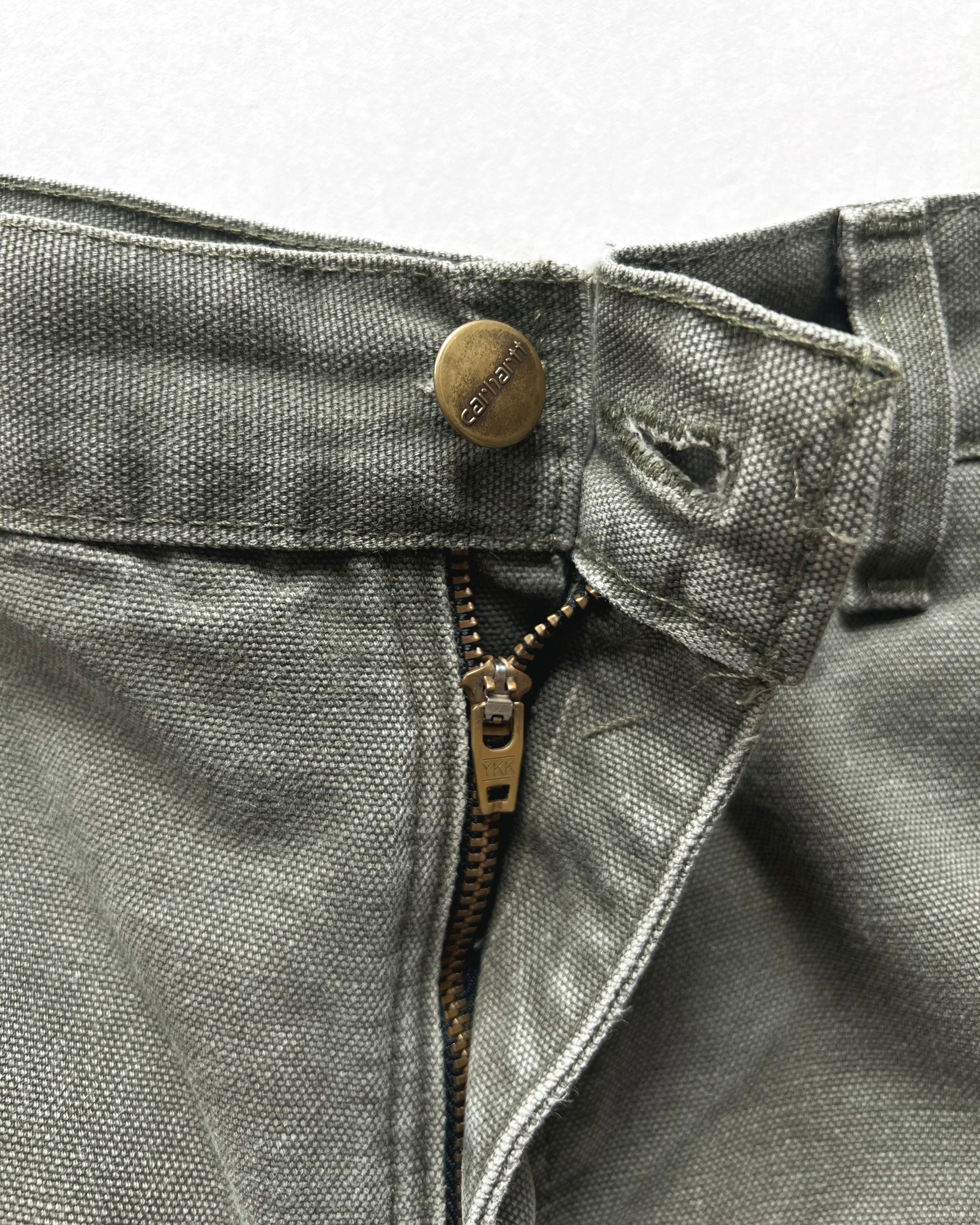 2000S CARHARTT MOS CARPENTER SHORTS (34)